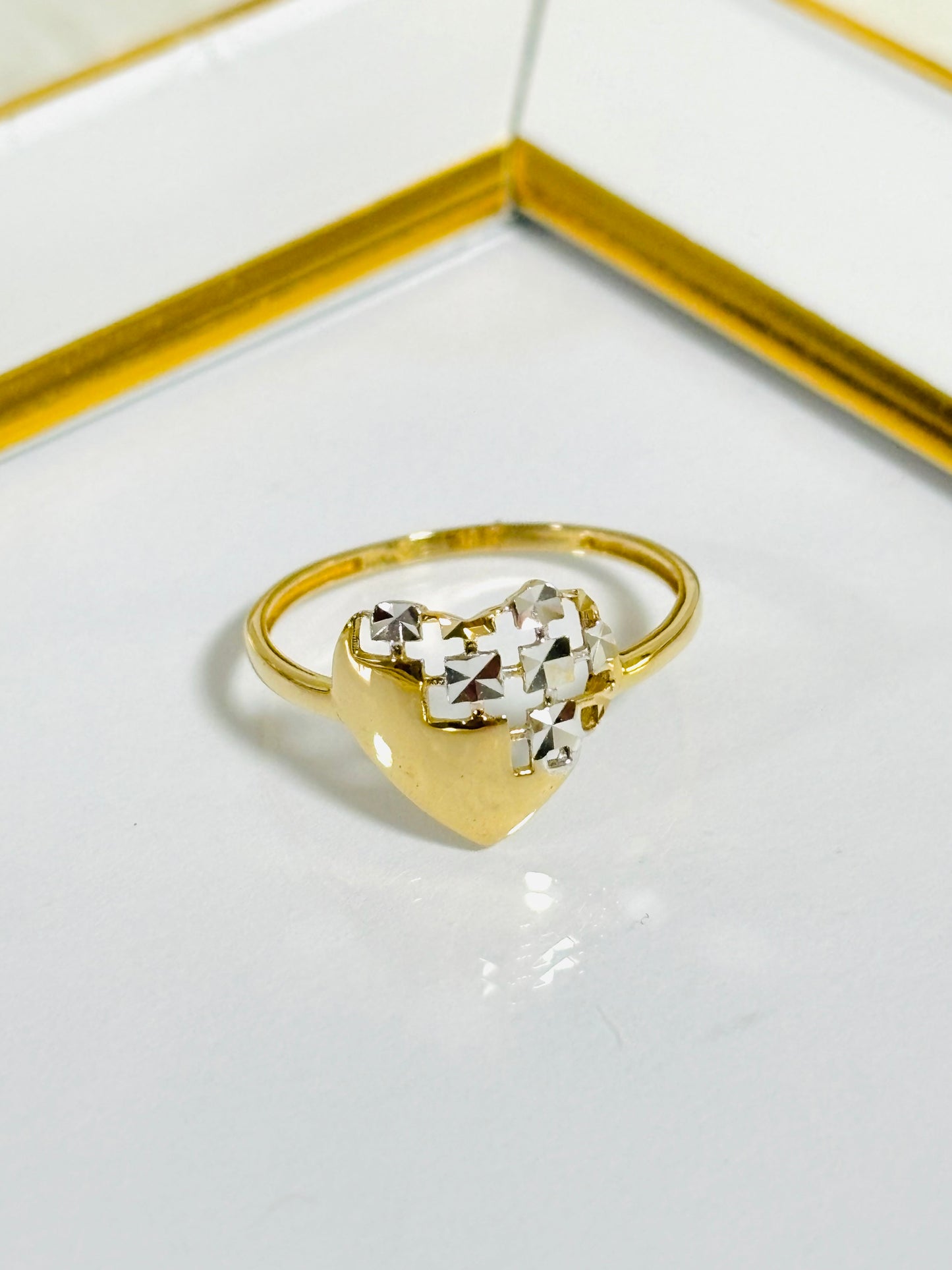 18K Gold Heart Ring