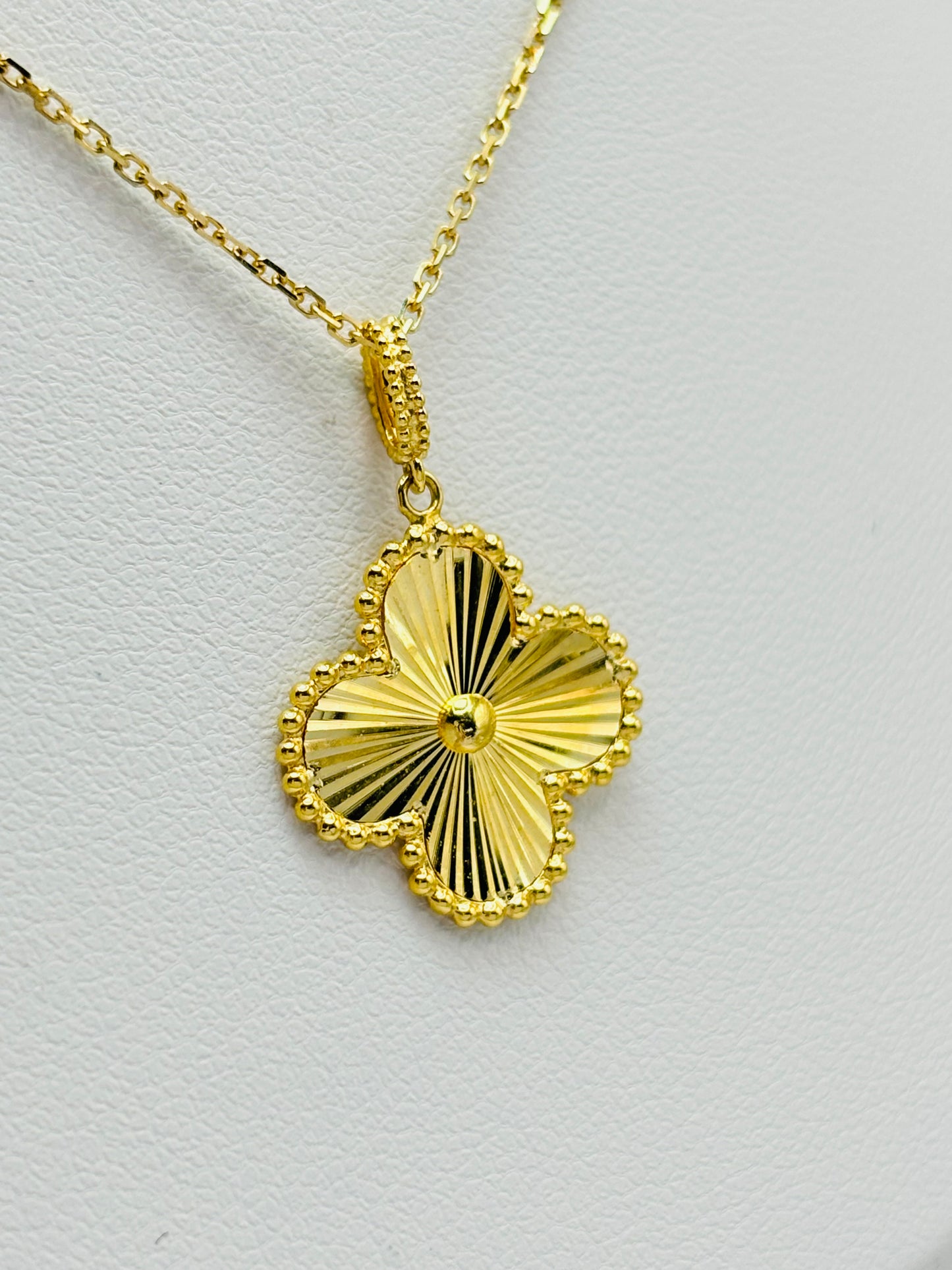 18K Gold Clover Necklace
