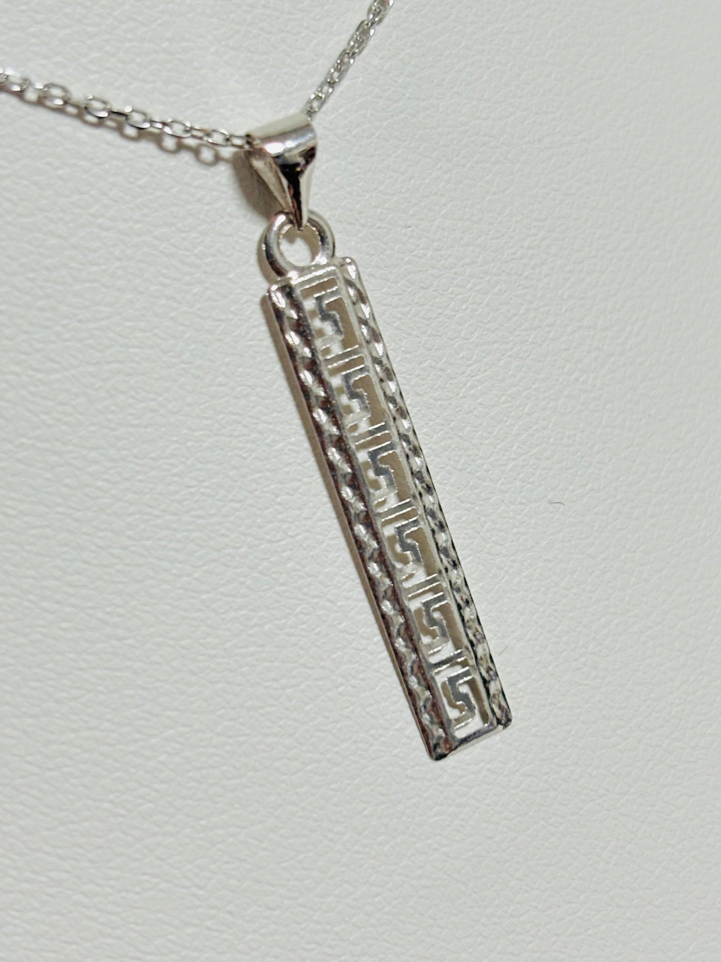 18k White Gold Earrings and Pendant Set