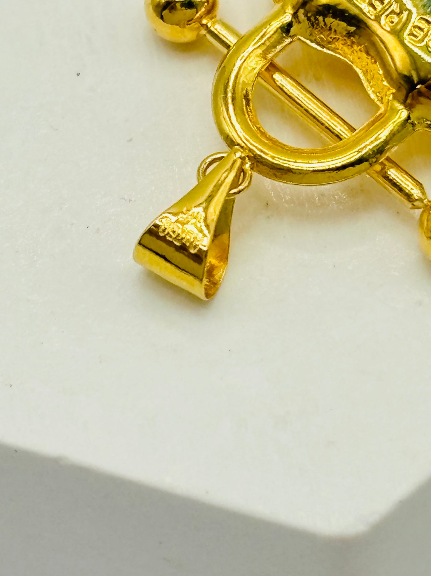 18K Gold Heart Pendant