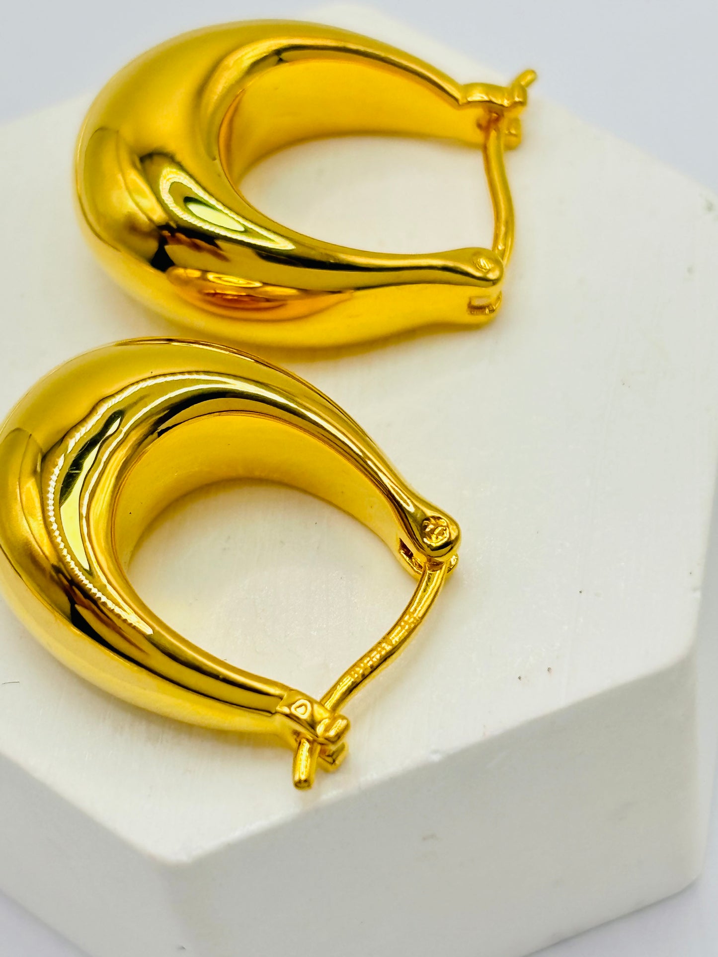 18K Gold Small Dome Loop Earrings (Electroform)