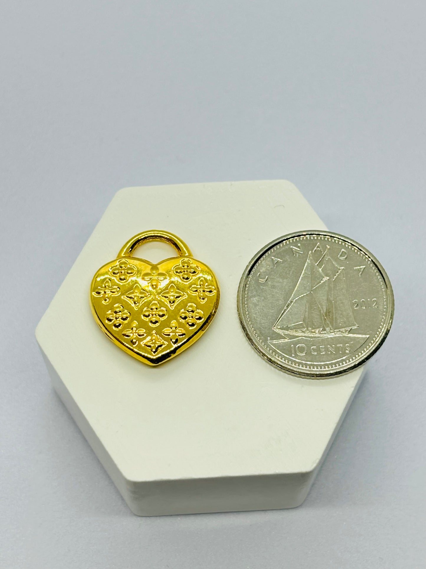18K Gold Heart Pendant