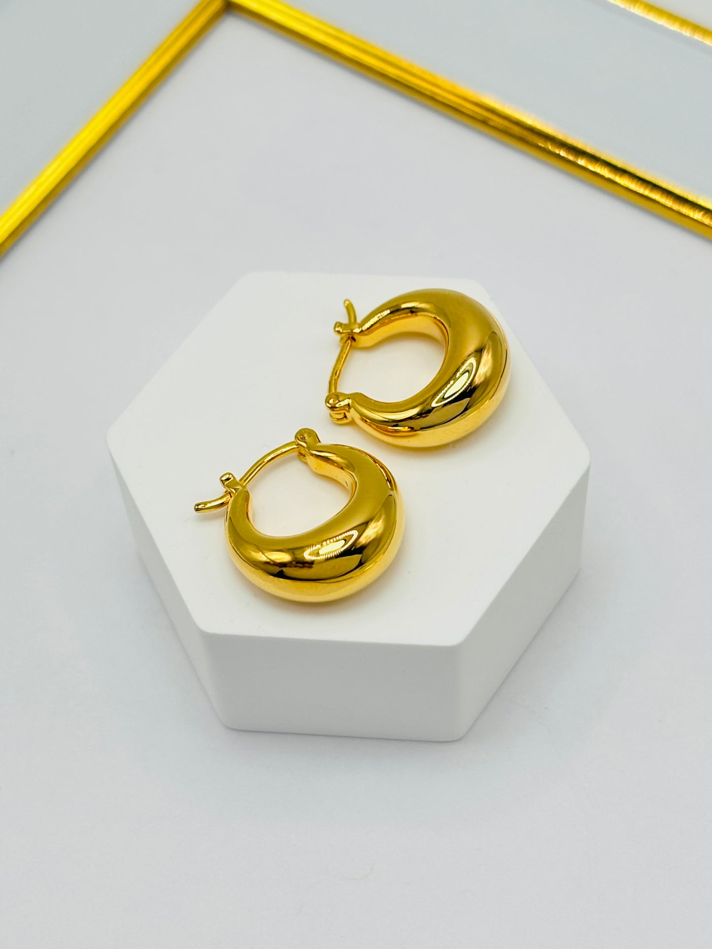 18K Gold Plain Loop Earrings (Electroform)