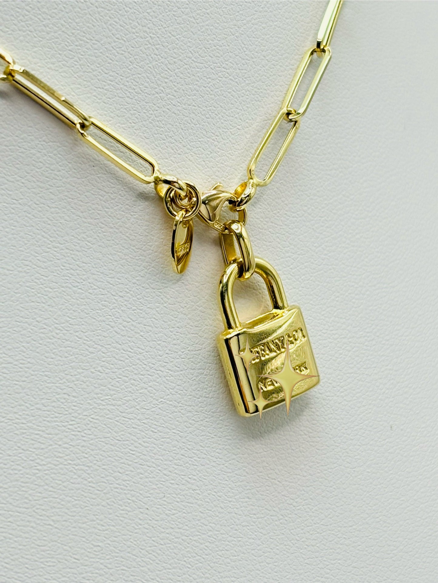 K18 Japan Gold Padlock Necklace