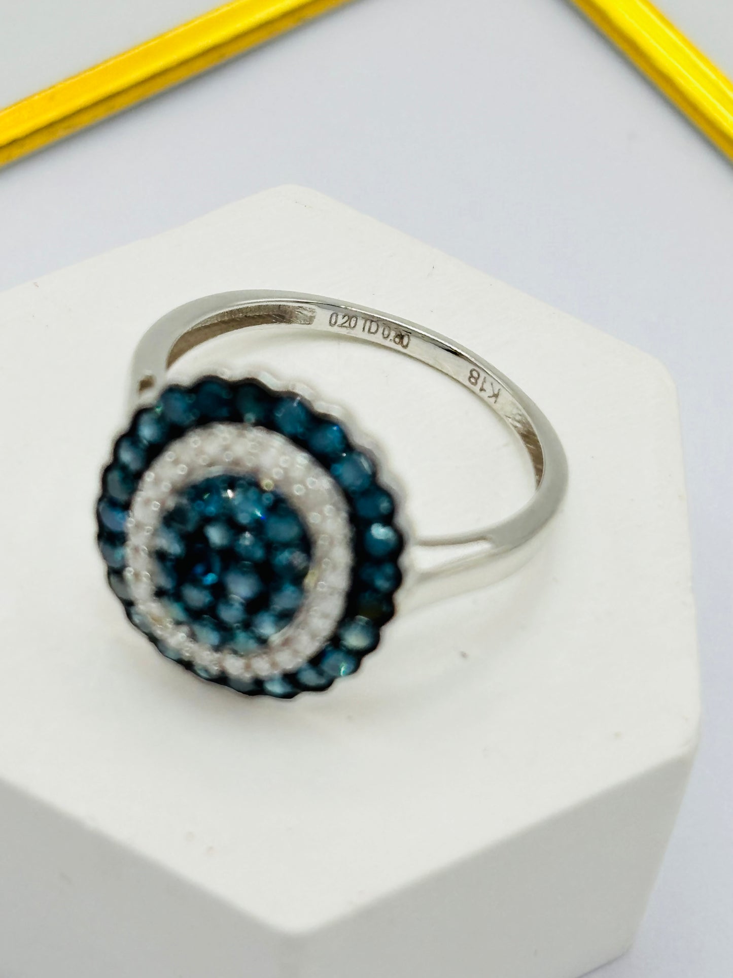 K18 Japan Gold Rare Blue and White Natural Diamond Ring 1.00 carat