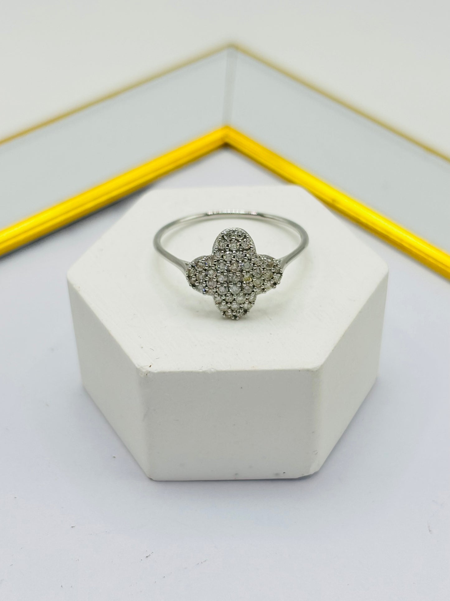 K18 Japan Gold Clover 0.50 carat Natural Diamond Ring