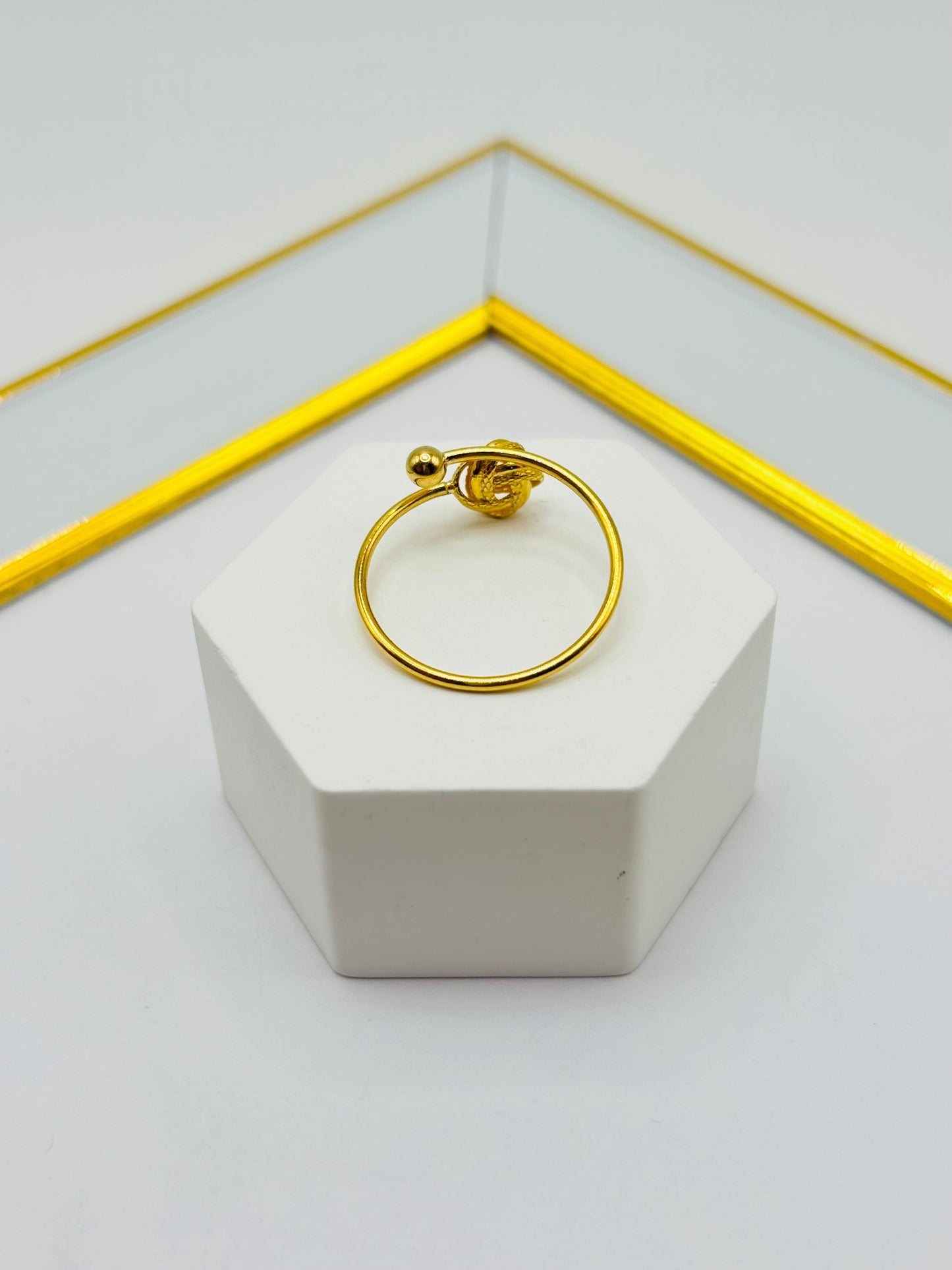 18K Gold Knot Ring