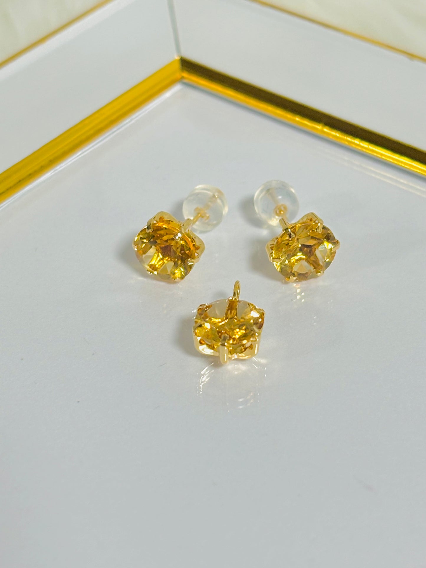 K18 Japan Gold Natural Citrine Earrings and Pendant Set