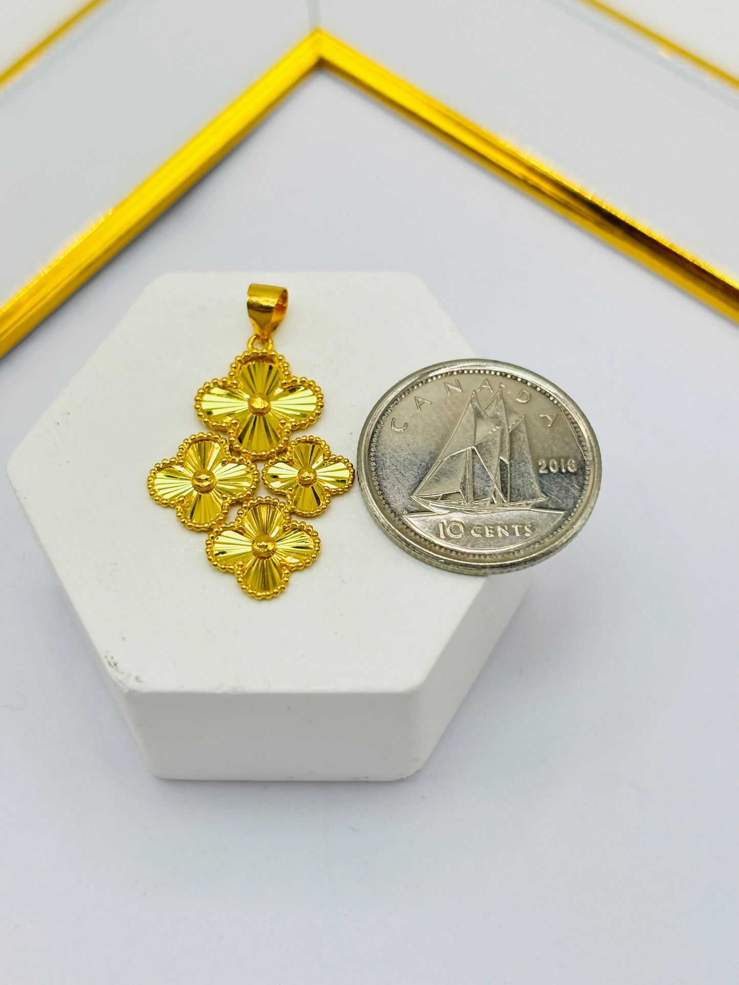 18K Gold 4 Clover Pendant