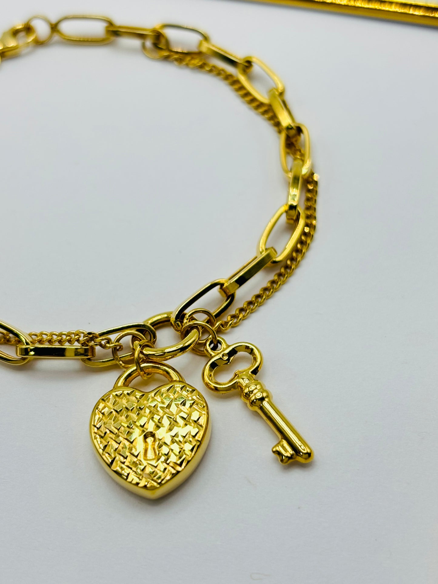 K18 Japan Gold Double Bracelet with Hearth & key Charm Bracelet