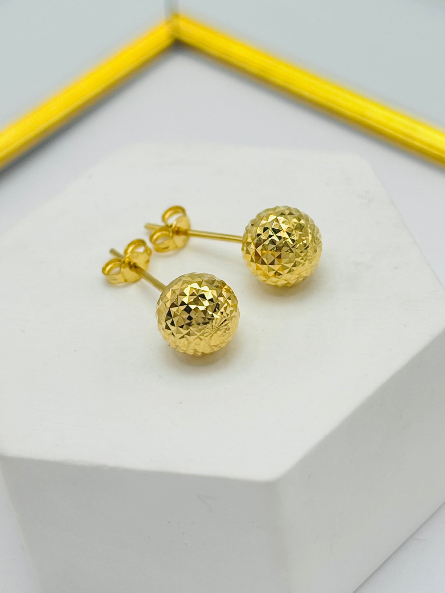 18K Gold Diamond Cut Ball Earrings