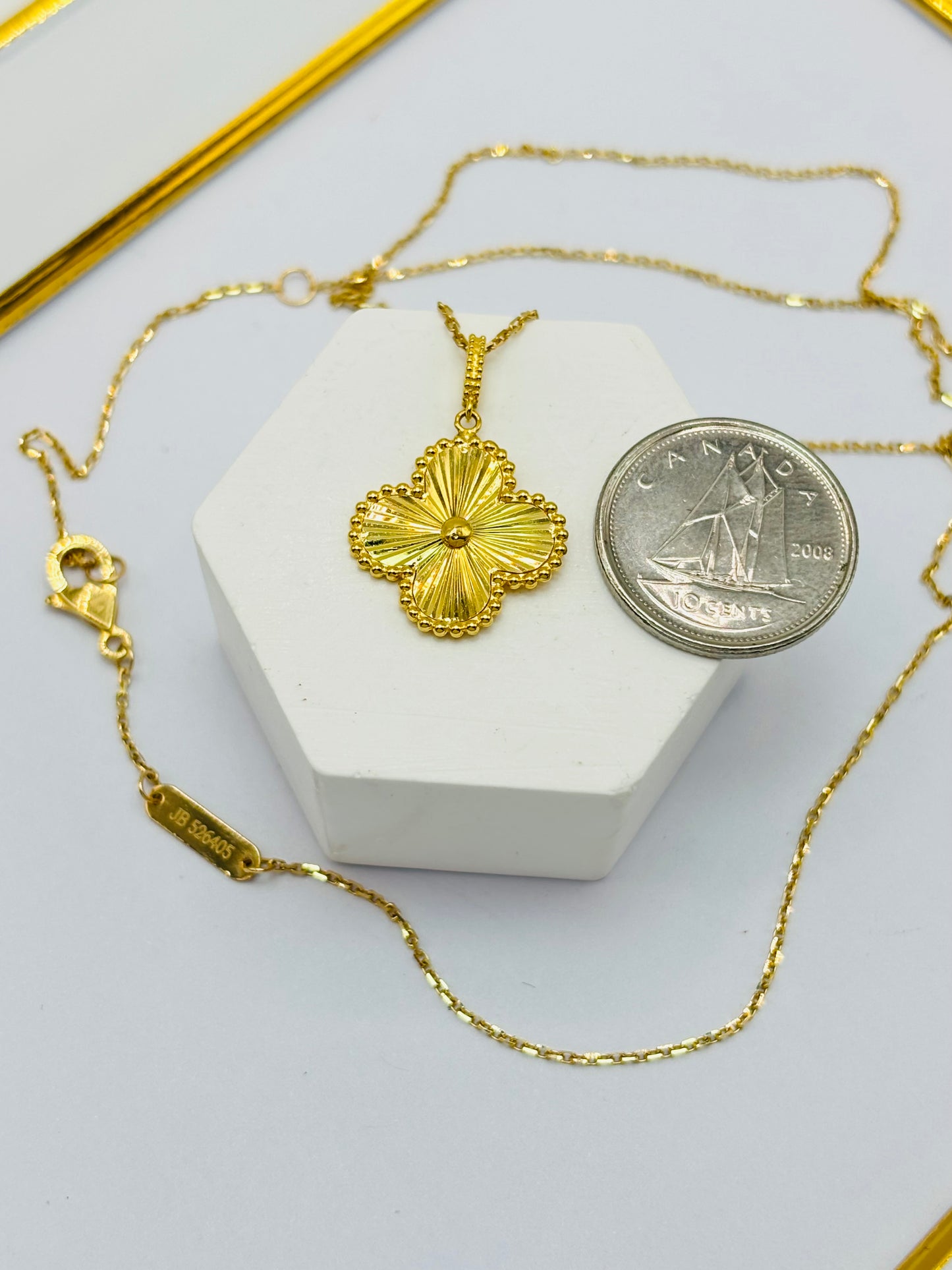 18K Gold Clover Necklace