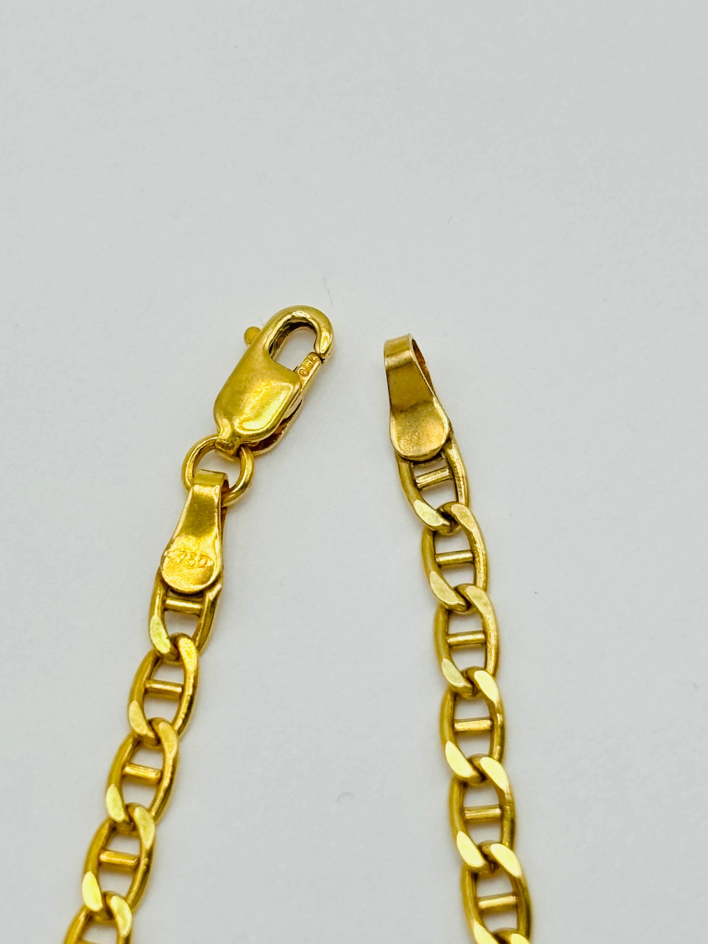 18K Gold G Bracelet