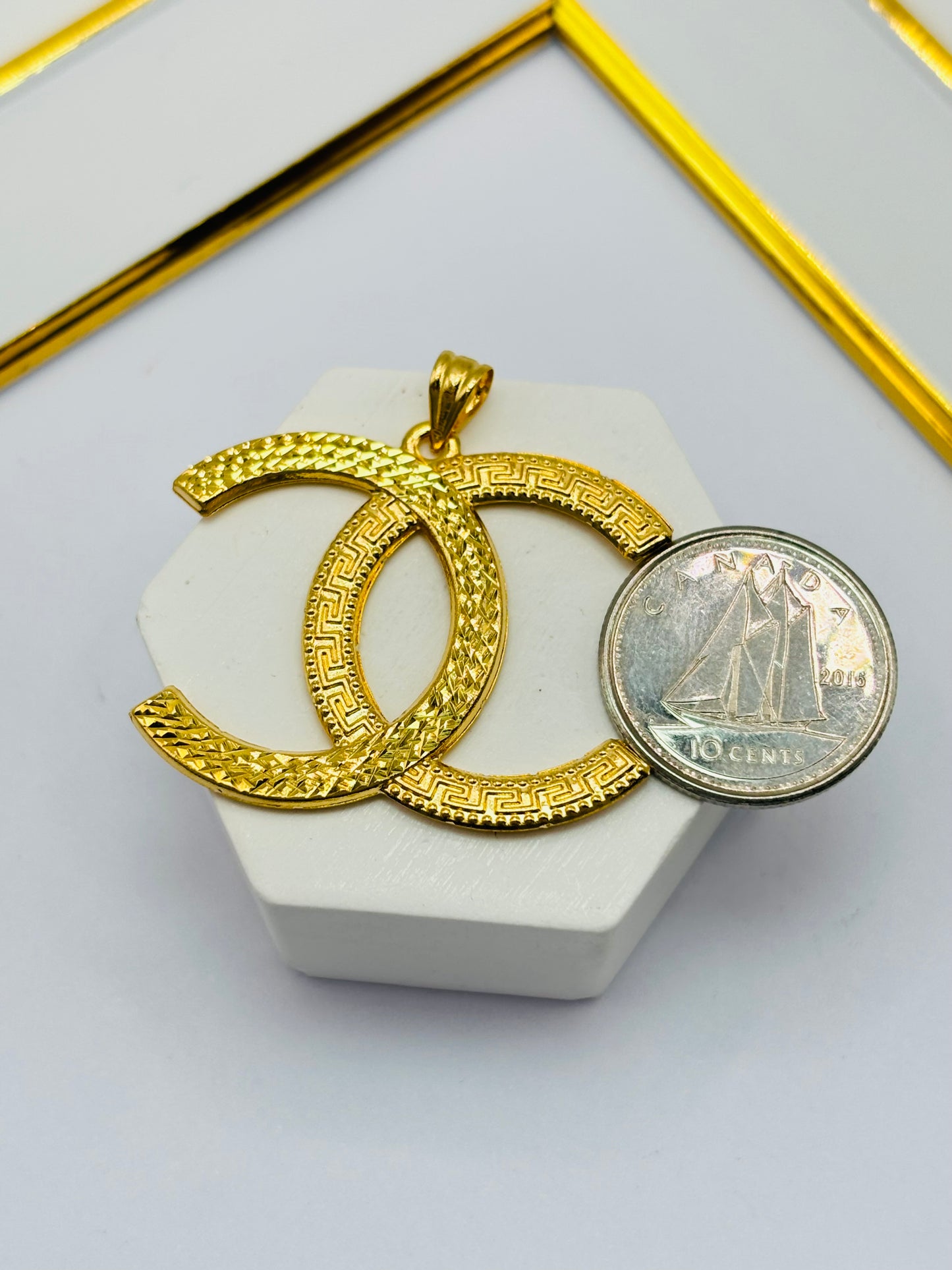 18K Gold Pendant Big