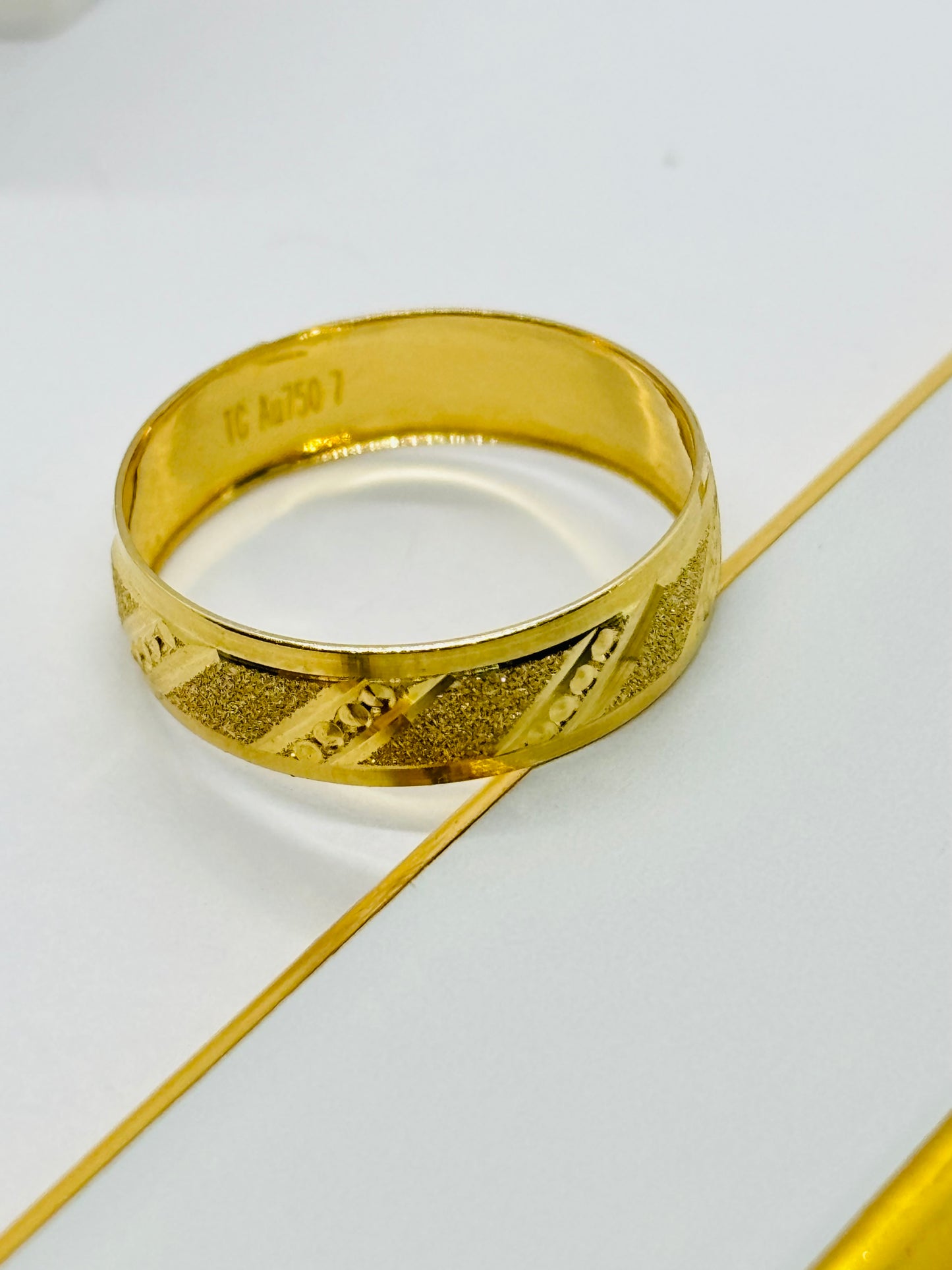 18K Gold Wedding Ring