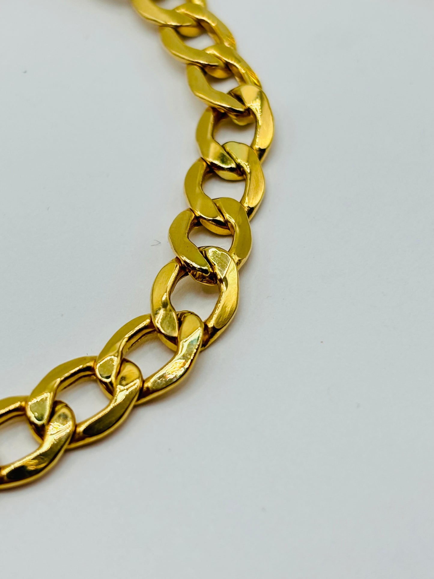 18K Gold Curb Bracelet