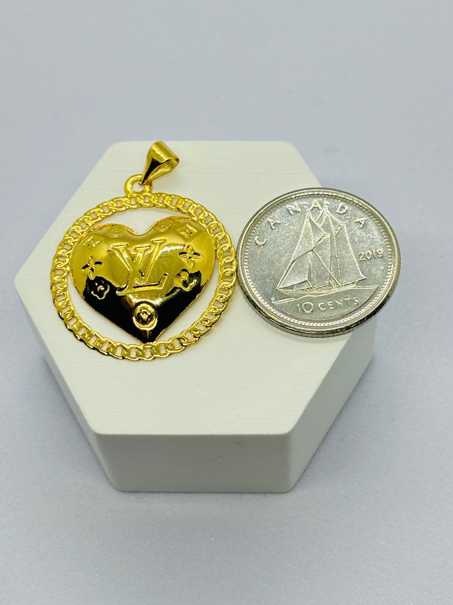 18K Gold Heart Pendant