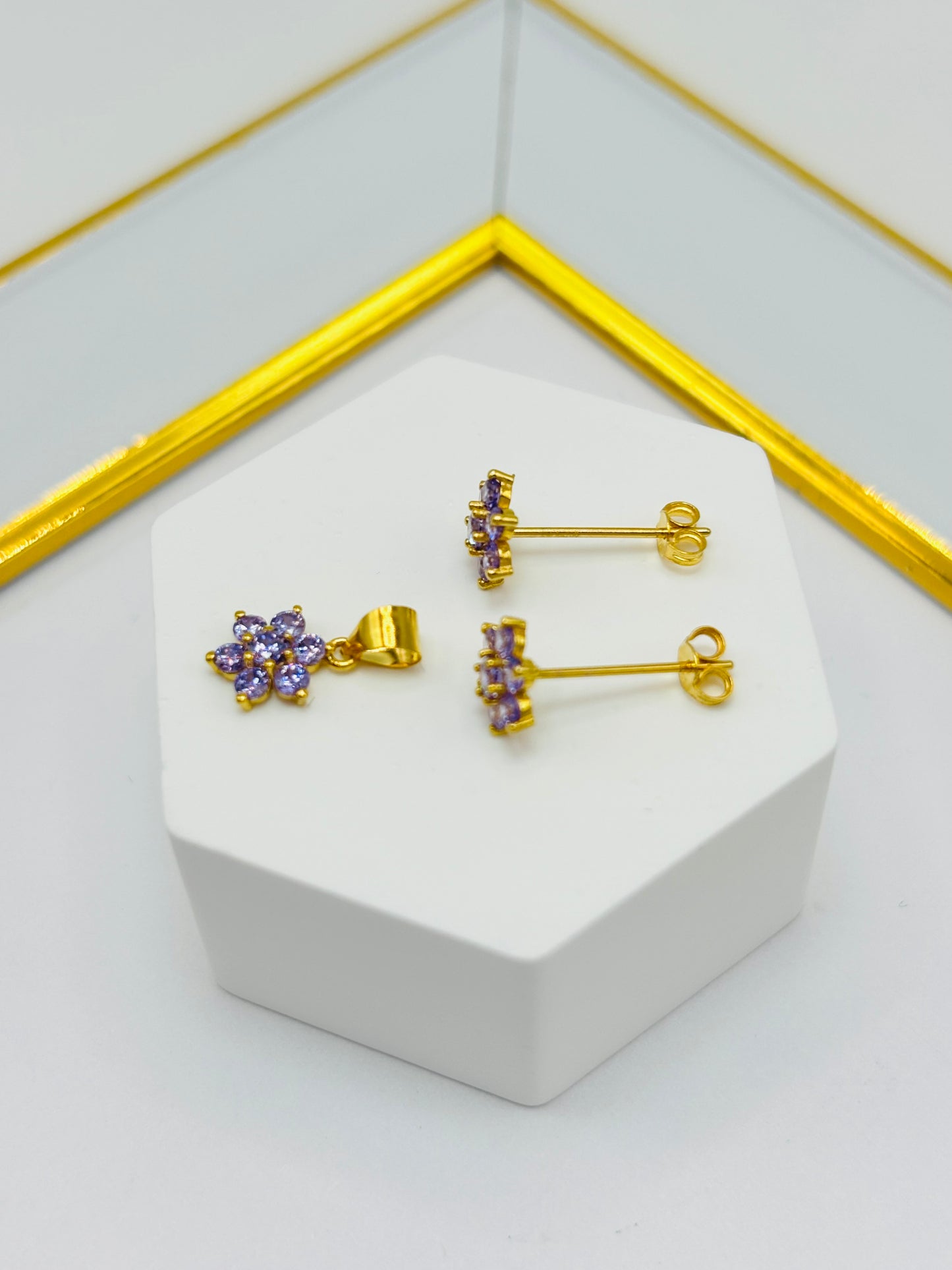 18K Gold Flower Stone Earrings and Pendant Set (Purple)