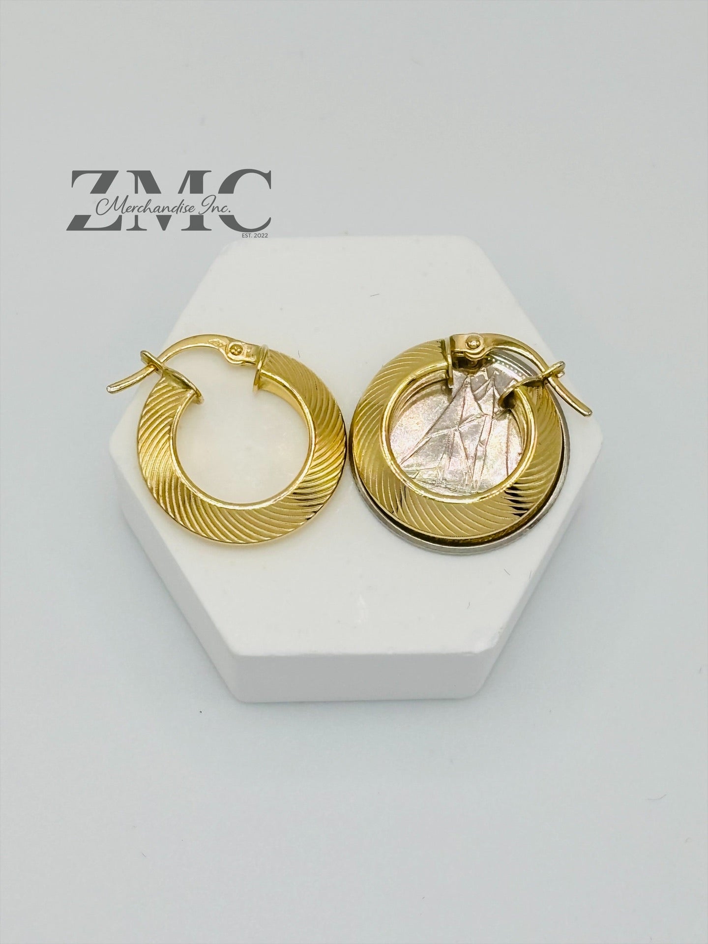 18K Gold Line Loop Earrings