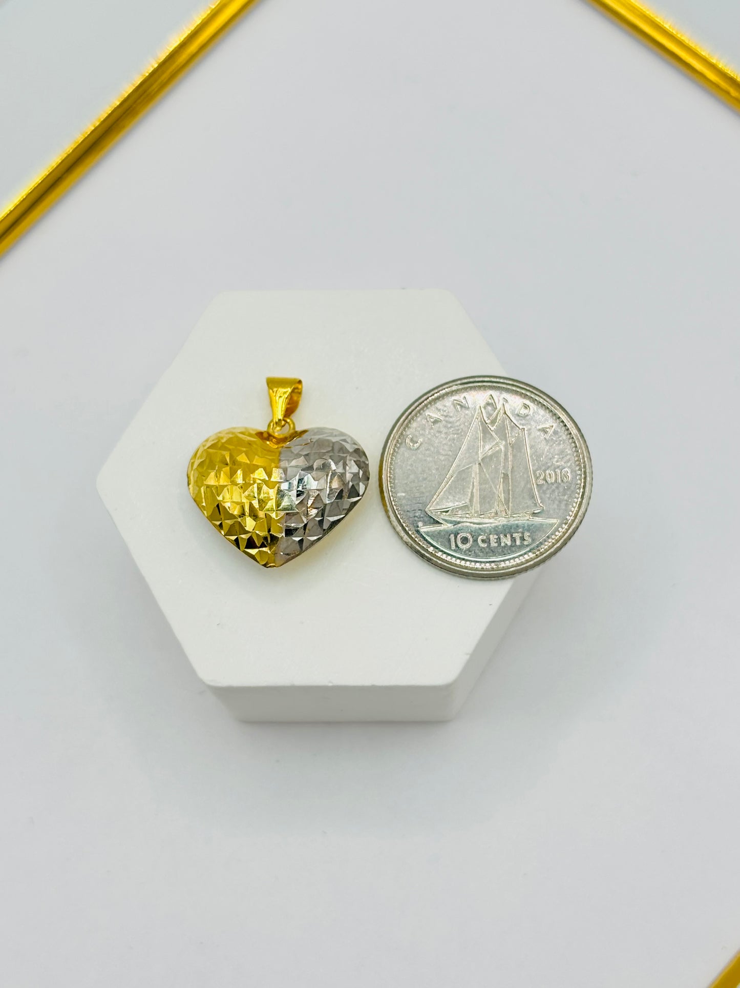 18K Gold Heart Diamond Cut Pendant