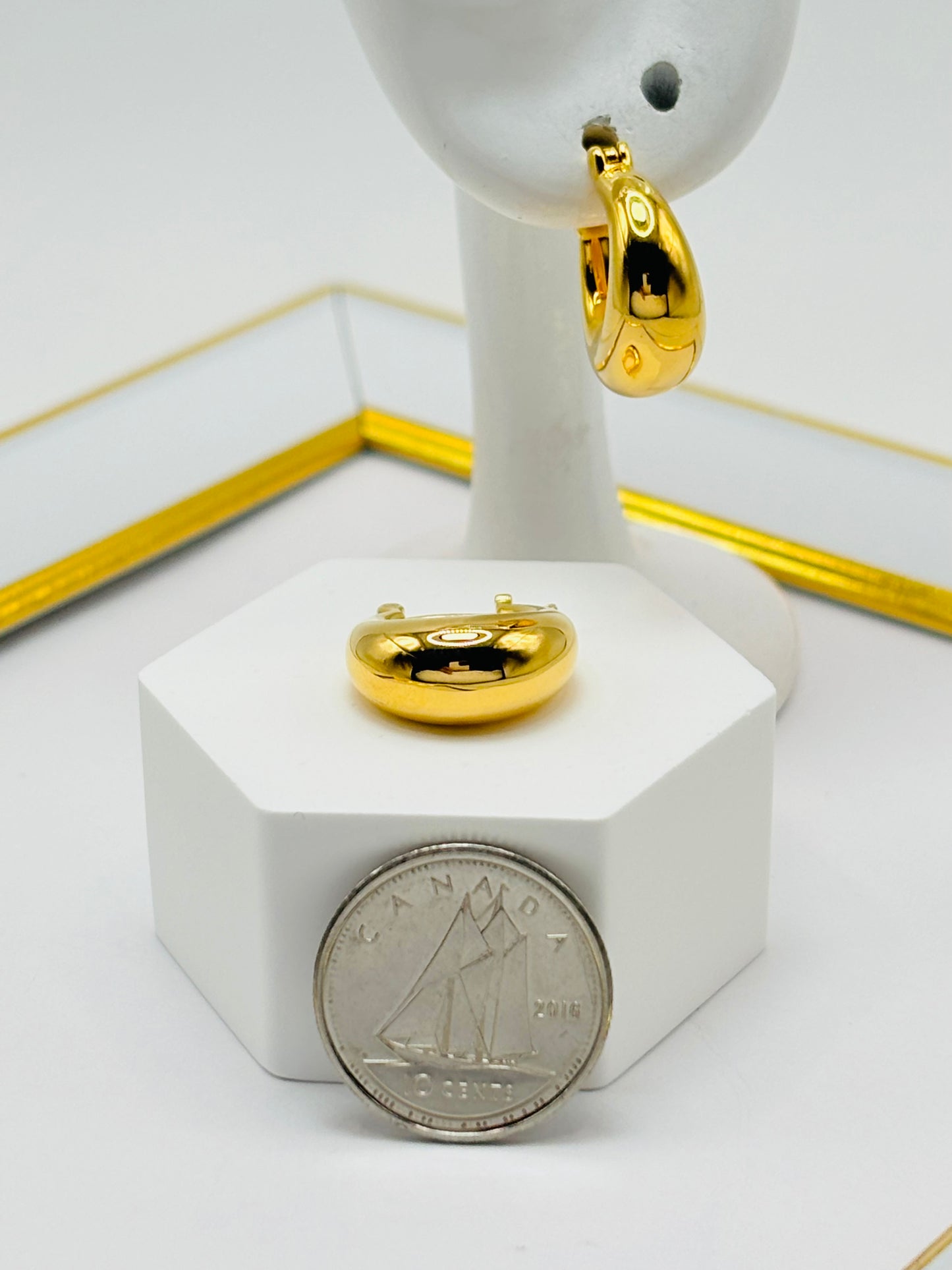 18K Gold Plain Loop Earrings (Electroform)
