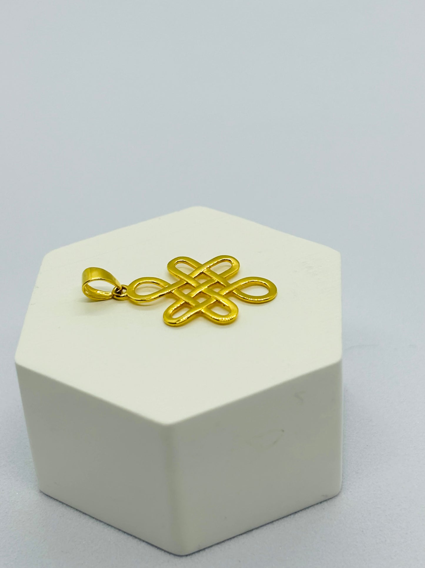 18K Gold Lucky Mystic Knot Pendant
