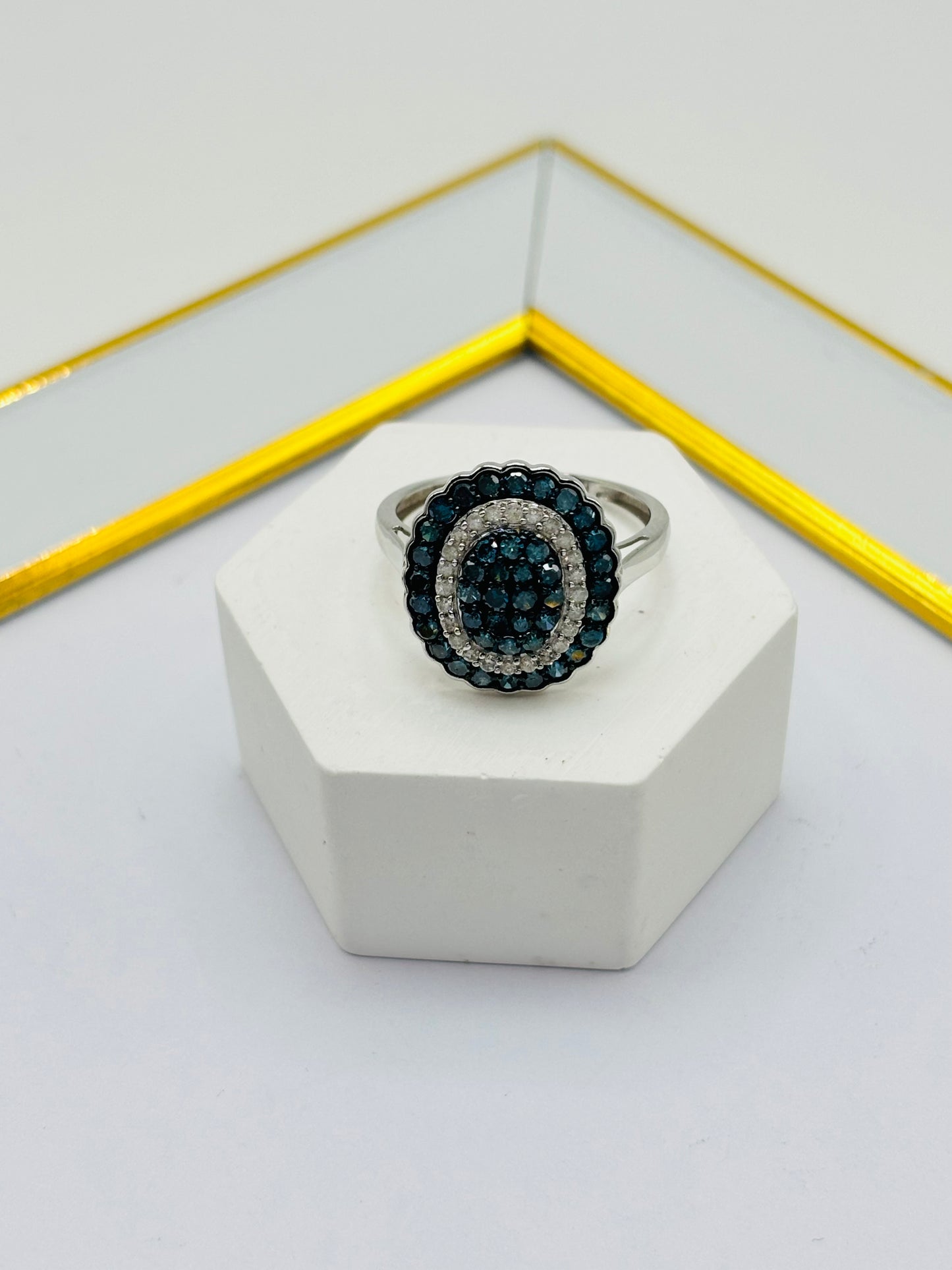 K18 Japan Gold Rare Blue and White Natural Diamond Ring 1.00 carat