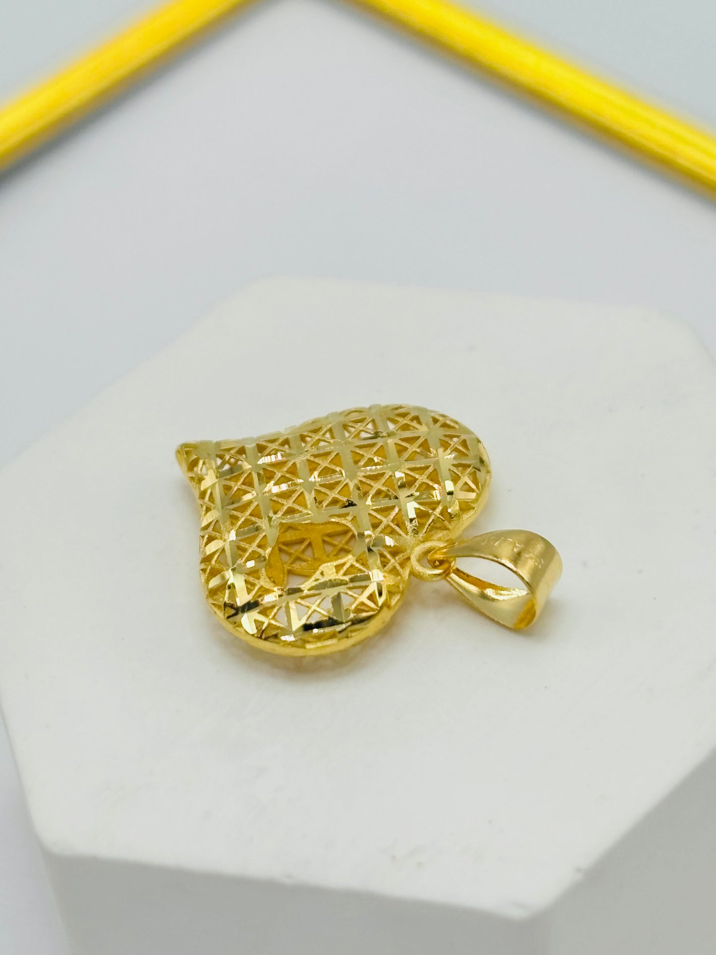 18K Gold Heart Pendant