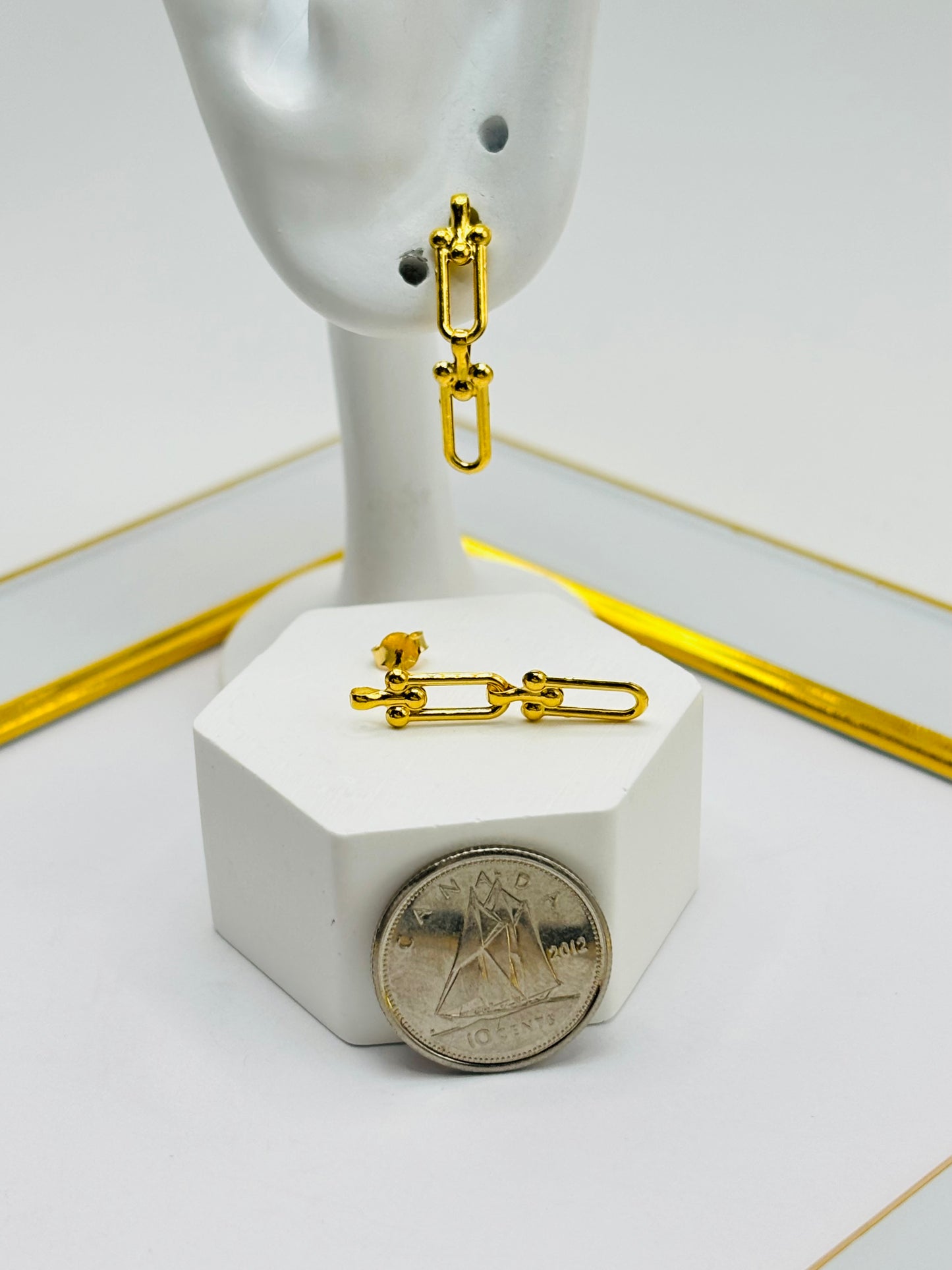 18K Gold Flat hardware Dangling Earrings