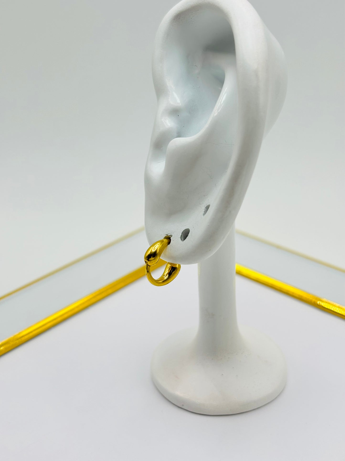 18K Gold Teardrop Loop Earrings