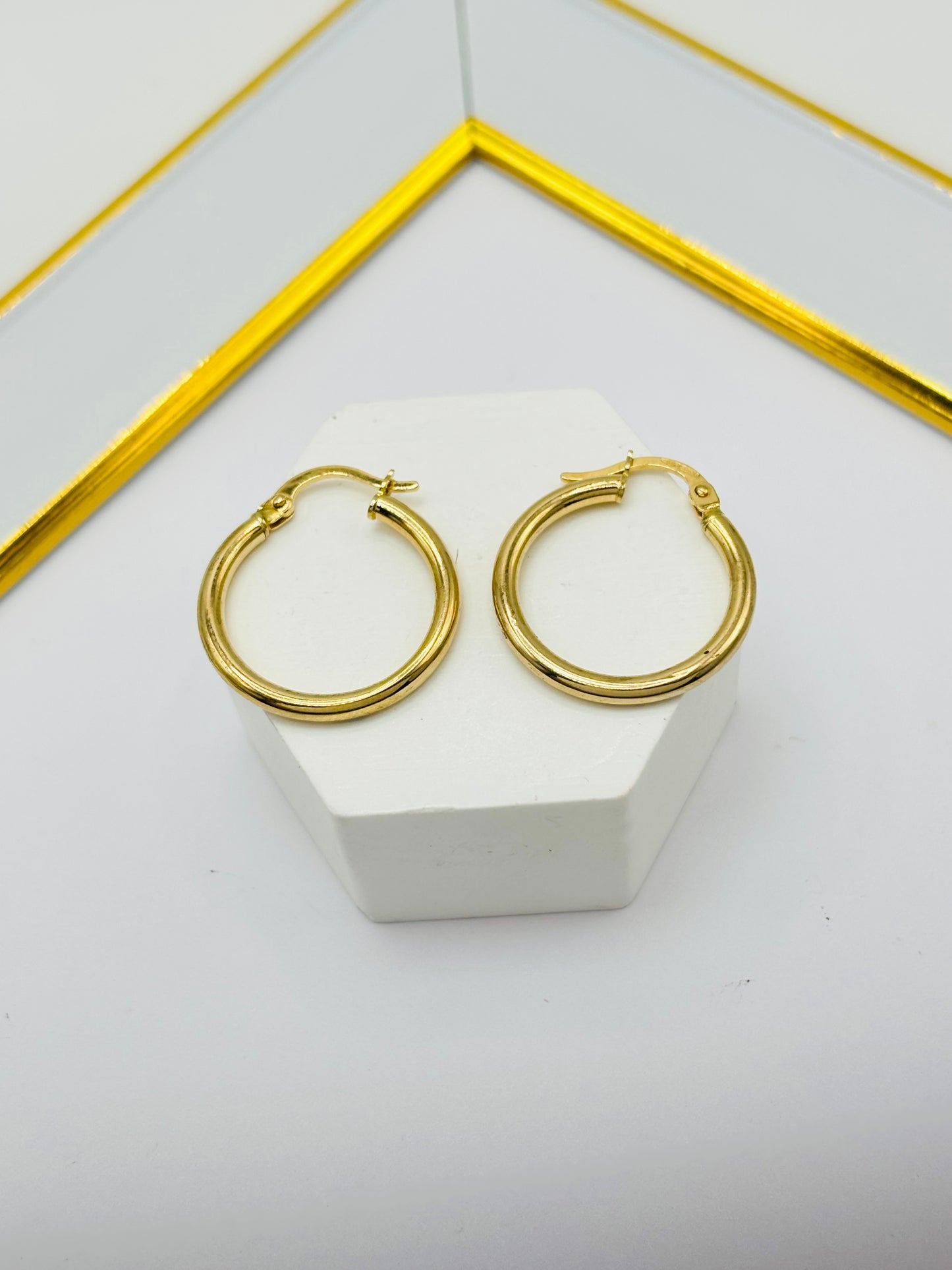 18K Gold Plain Loop Earrings