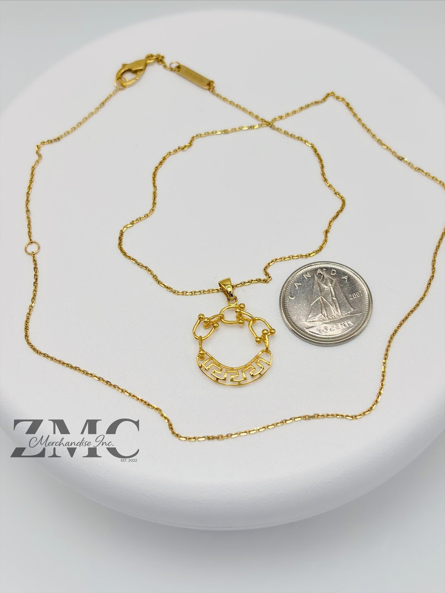 18K Gold Circle Hardware Necklace