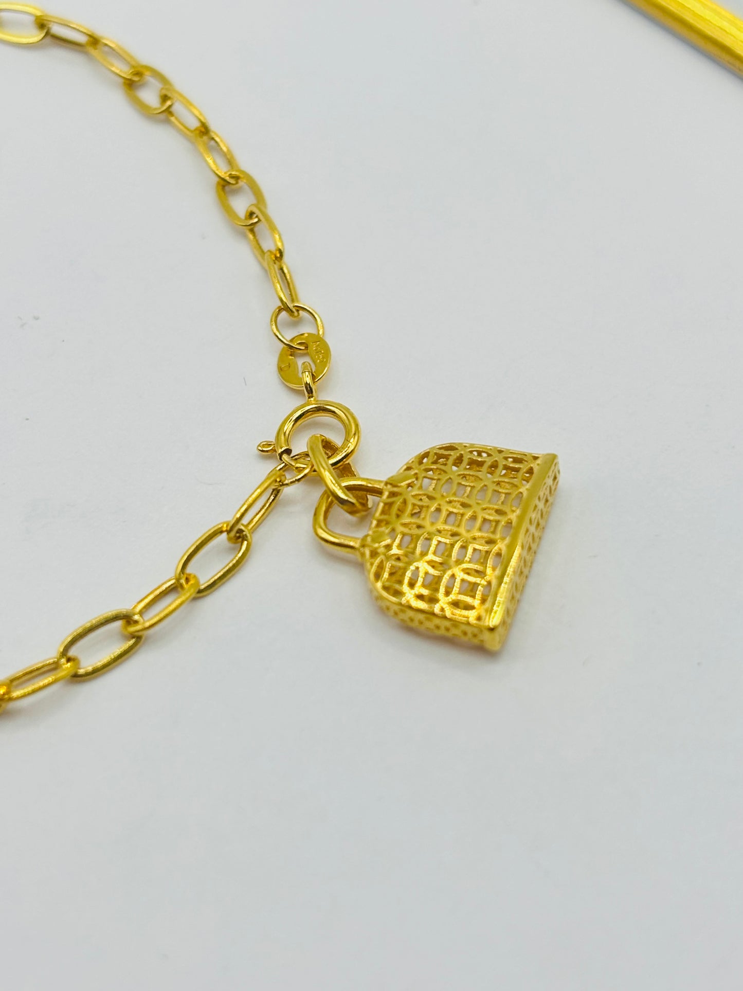 18K Gold Small Link Paperclip Bracelet with Money Catcher Bag Charm Set