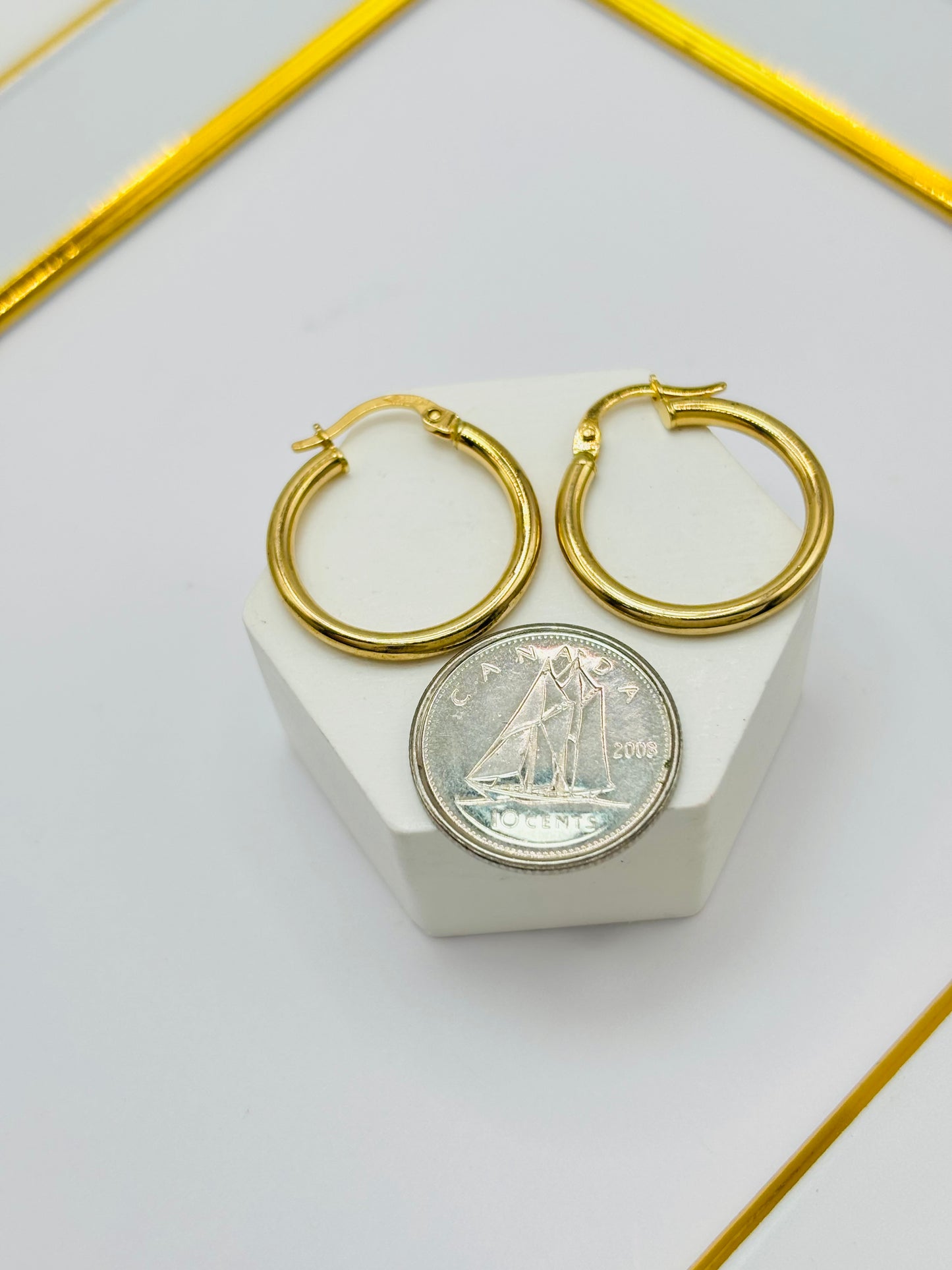 18K Gold Plain Loop Earrings