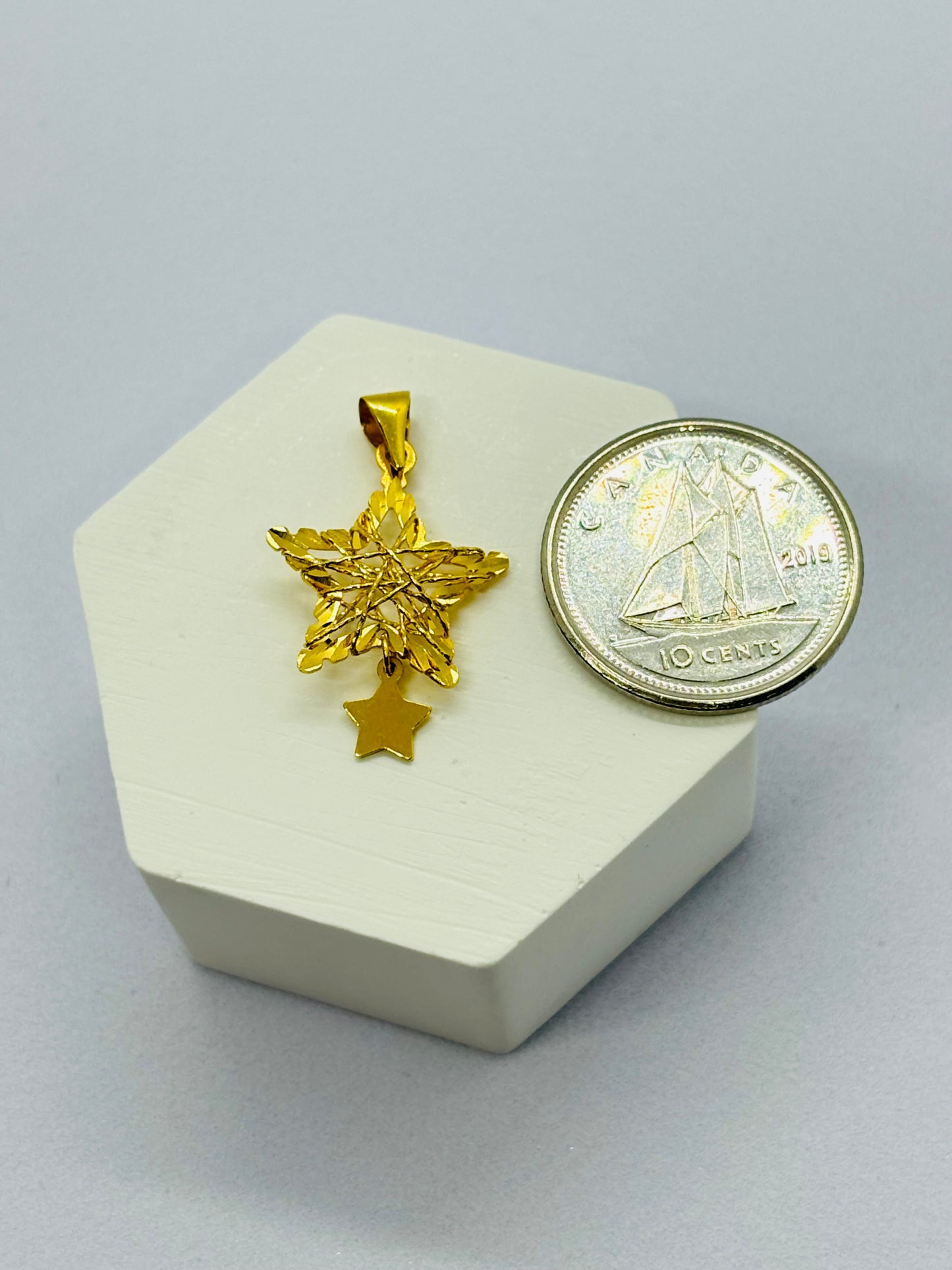 18K Gold Double Star Pendant