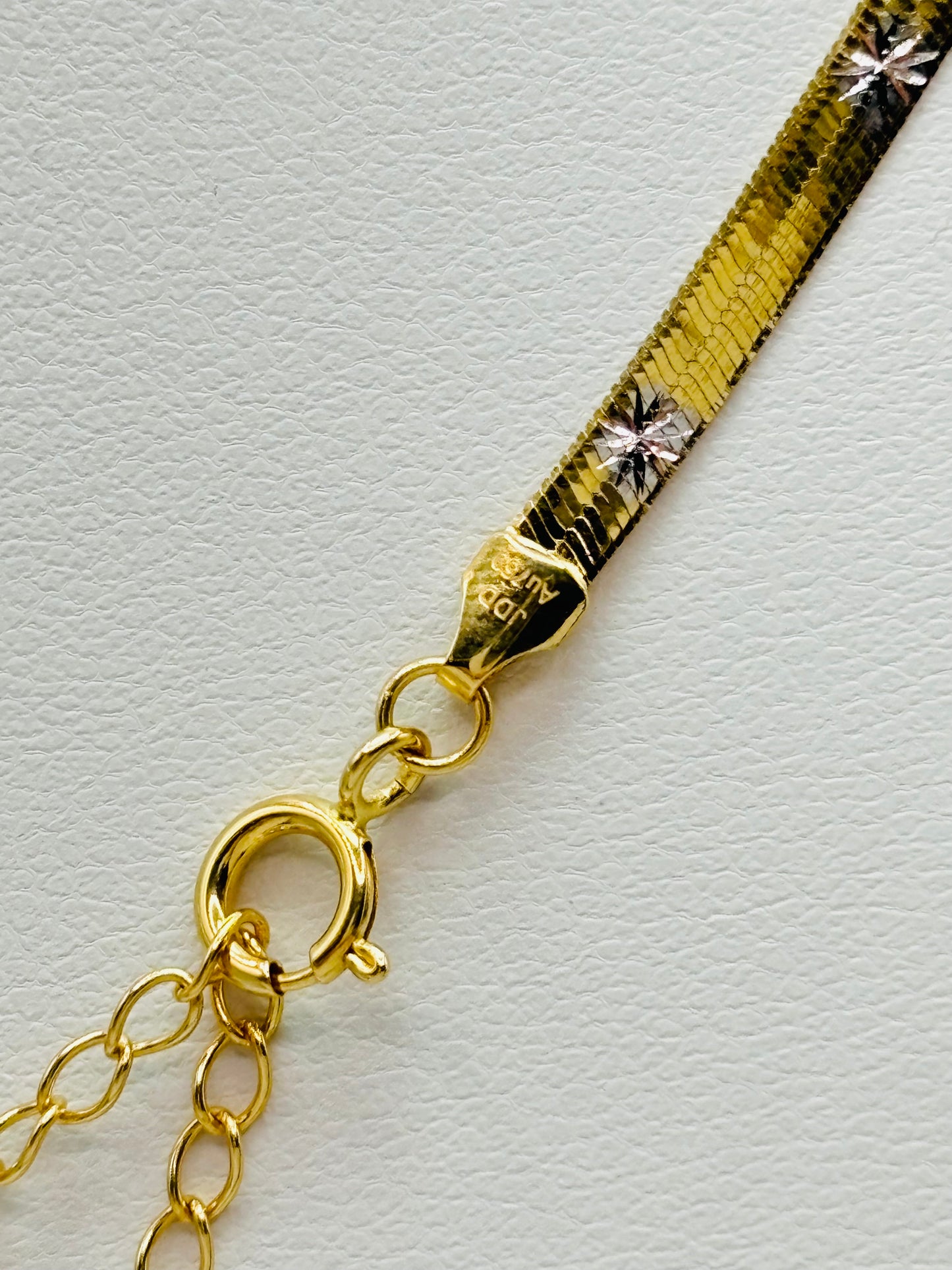 18K Gold Flat Chain with White Gold Design