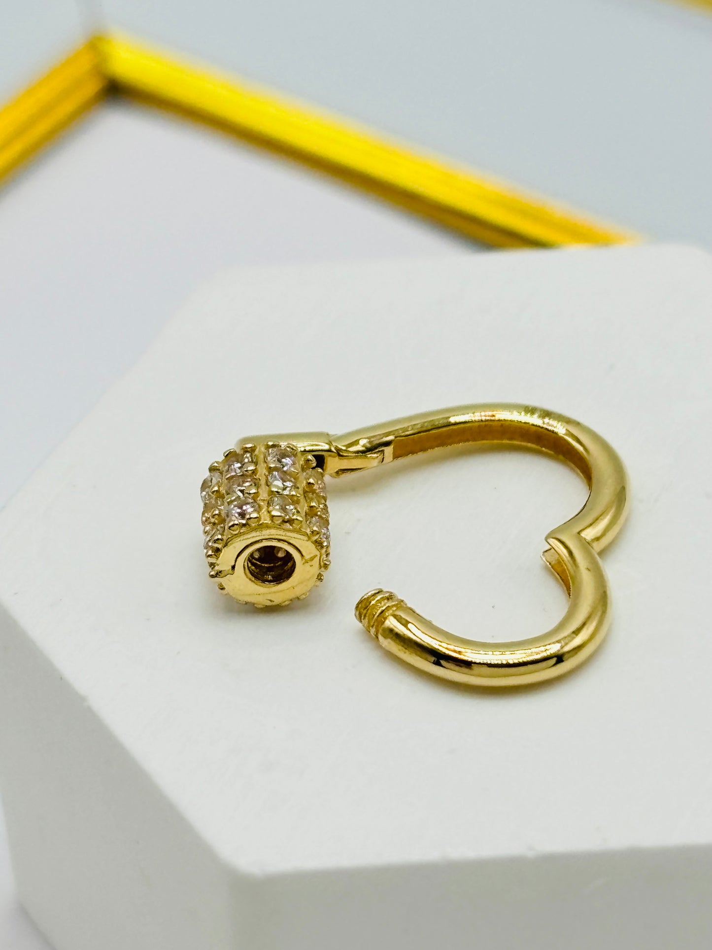 K18 Japan Heart Carabiner Pendant