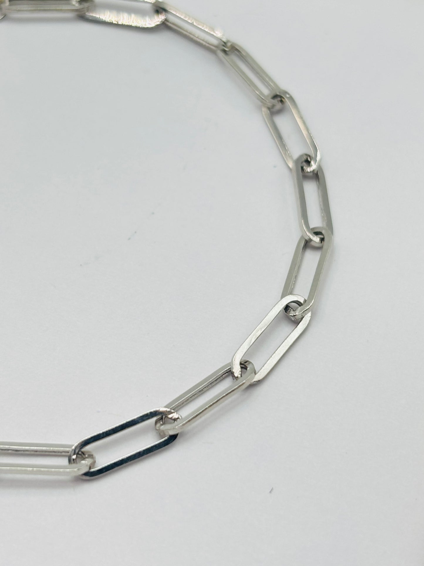 18K White Gold paperclip Bracelet