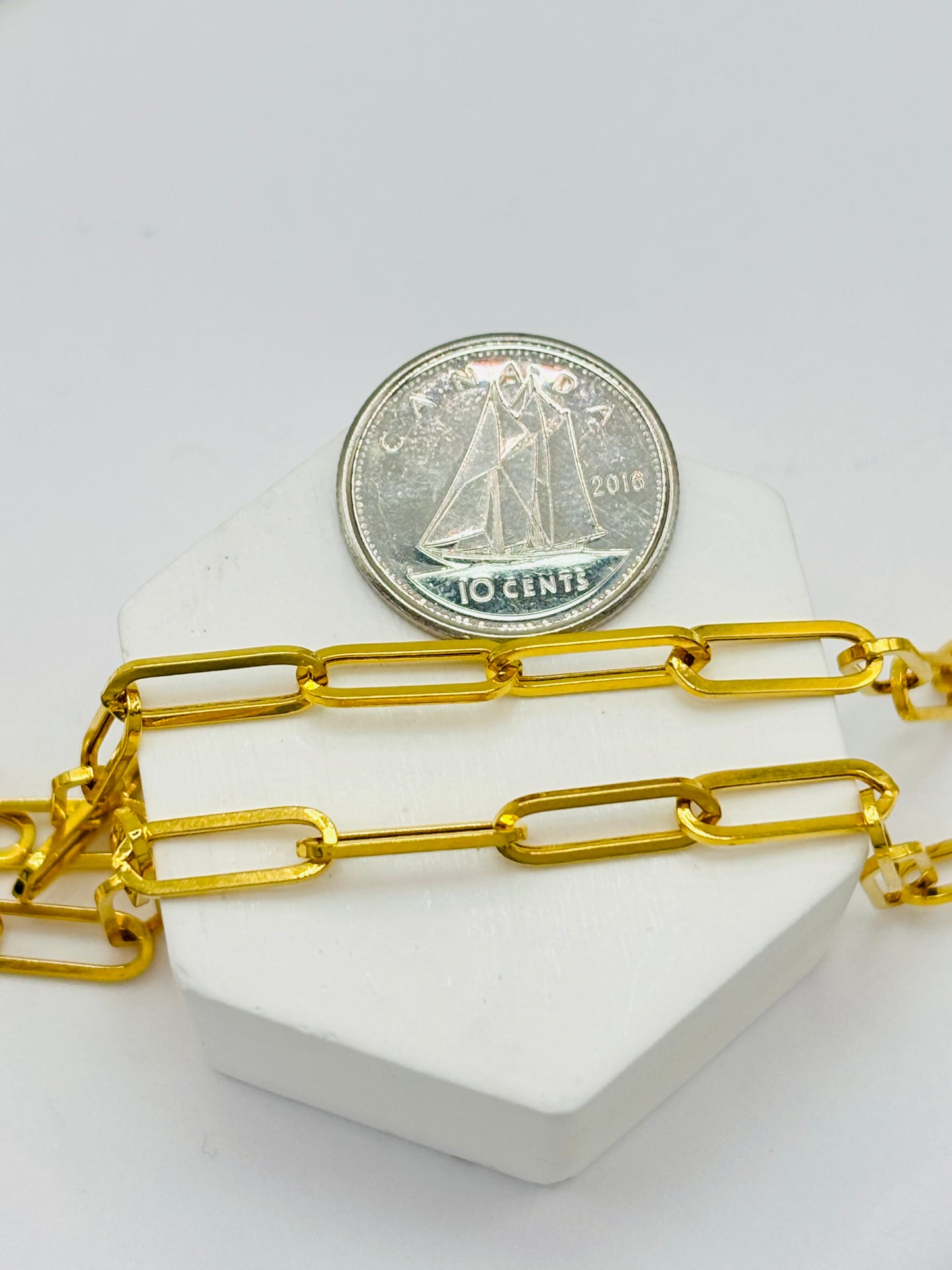 18K Gold Paperclip T-Lock Necklace