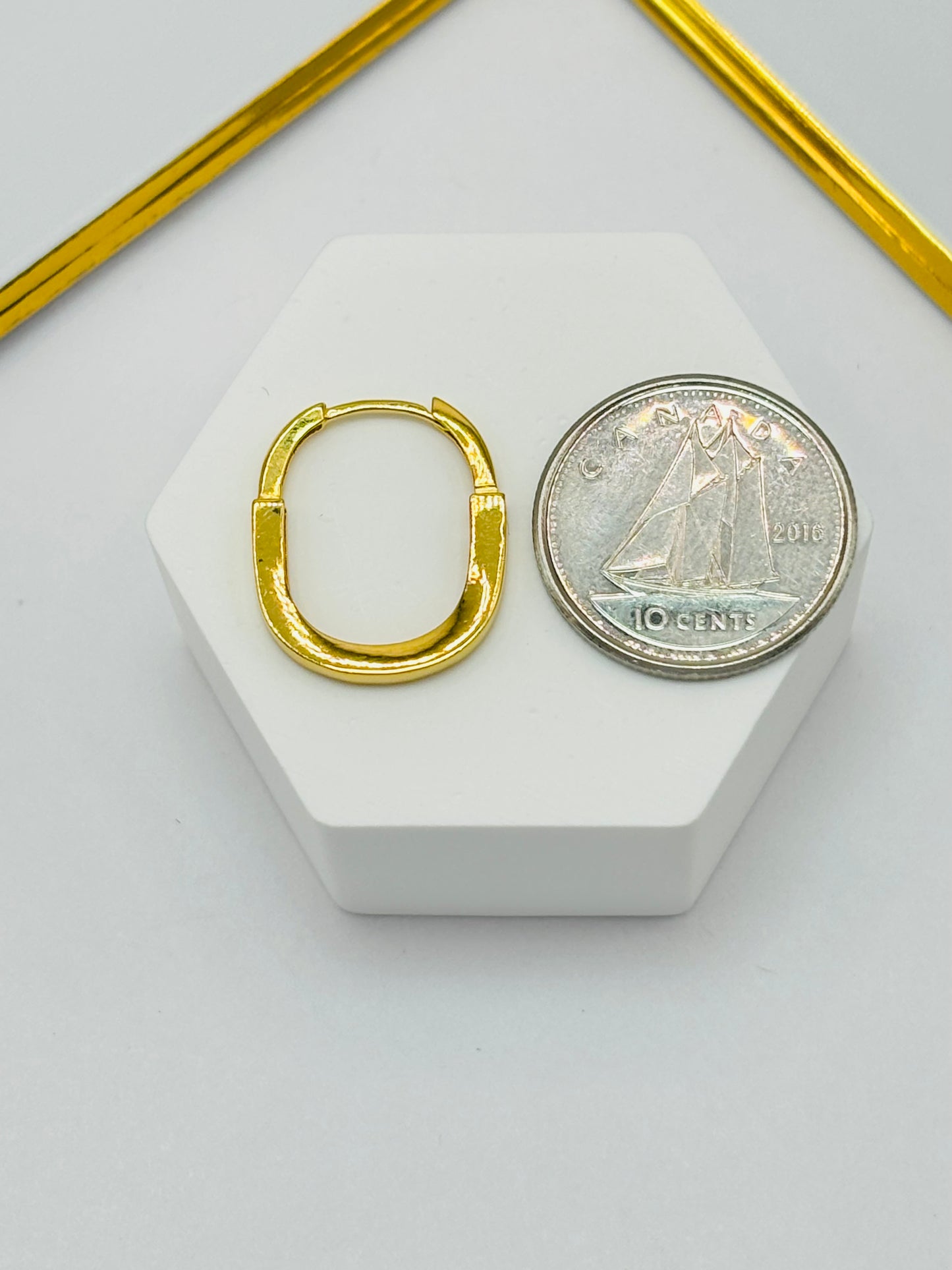 18K Gold Interlock Loop Earrings