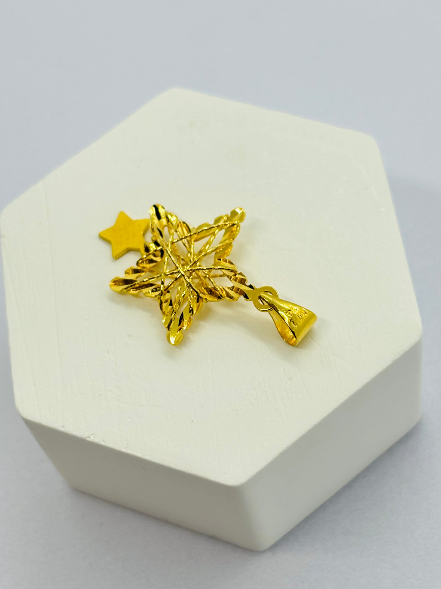 18K Gold Double Star Pendant