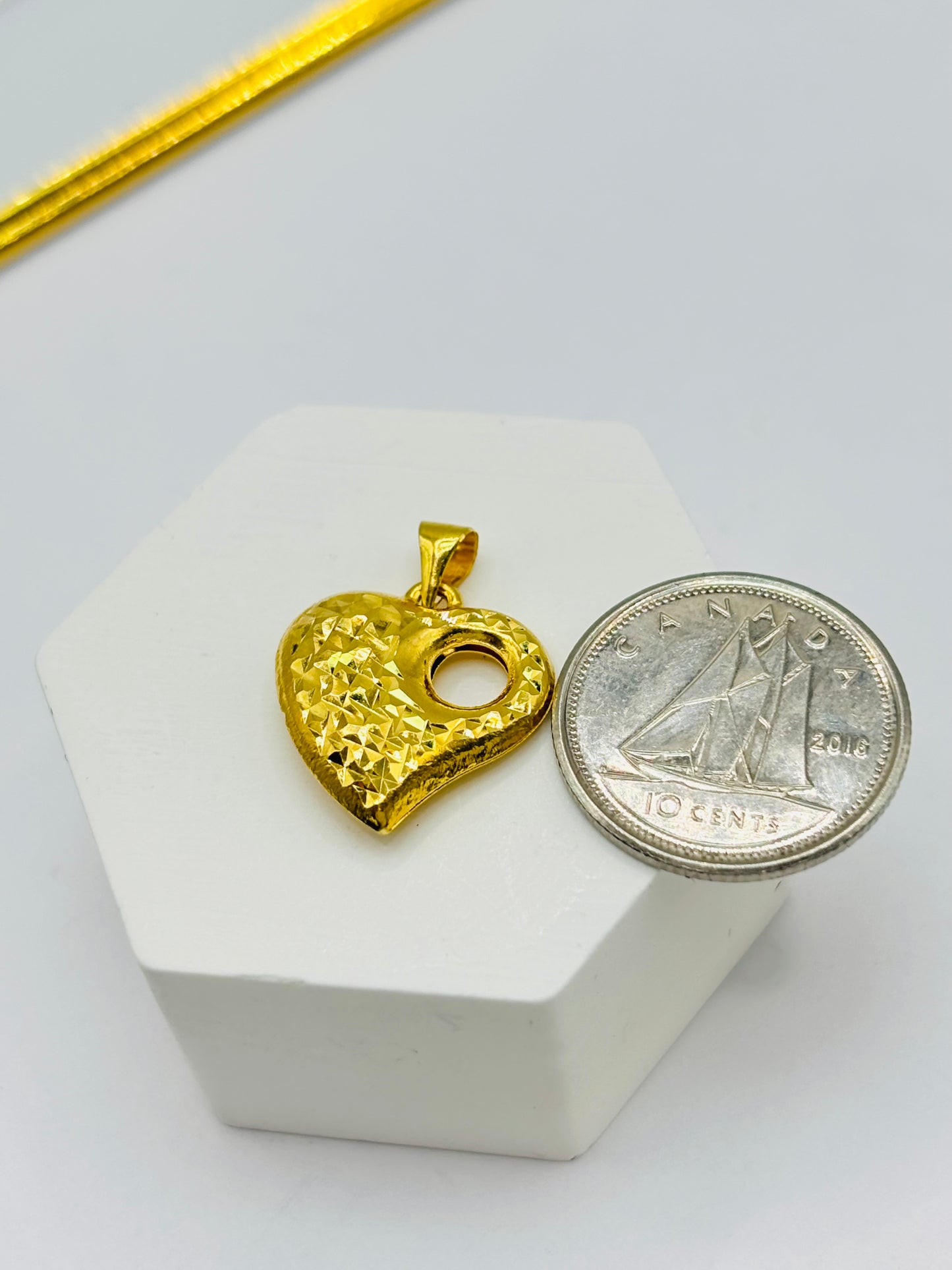 18K Gold Heart Diamond Cut Pendant