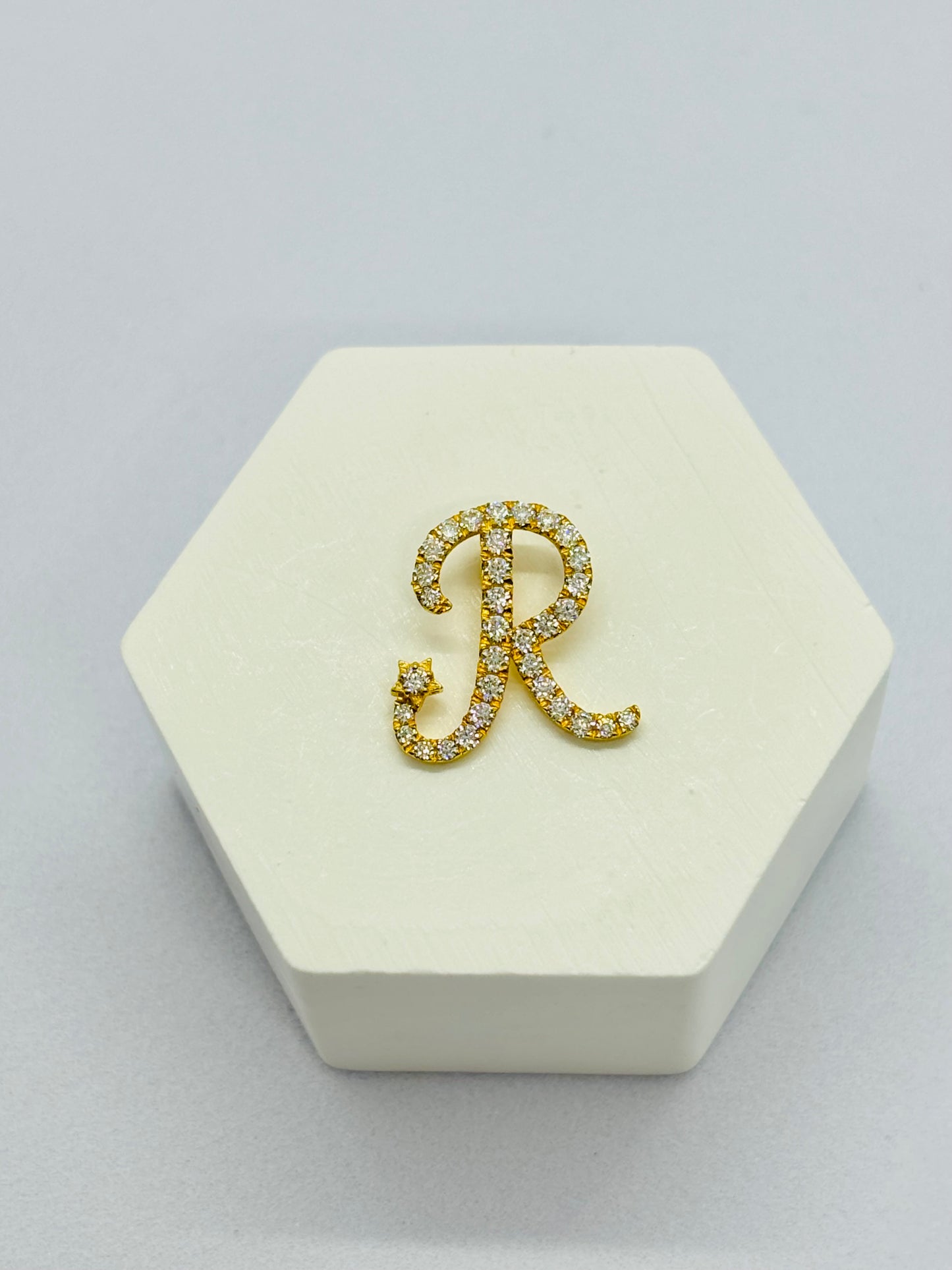 18K Gold Initial Moissanite Diamond Letter R Pendant
