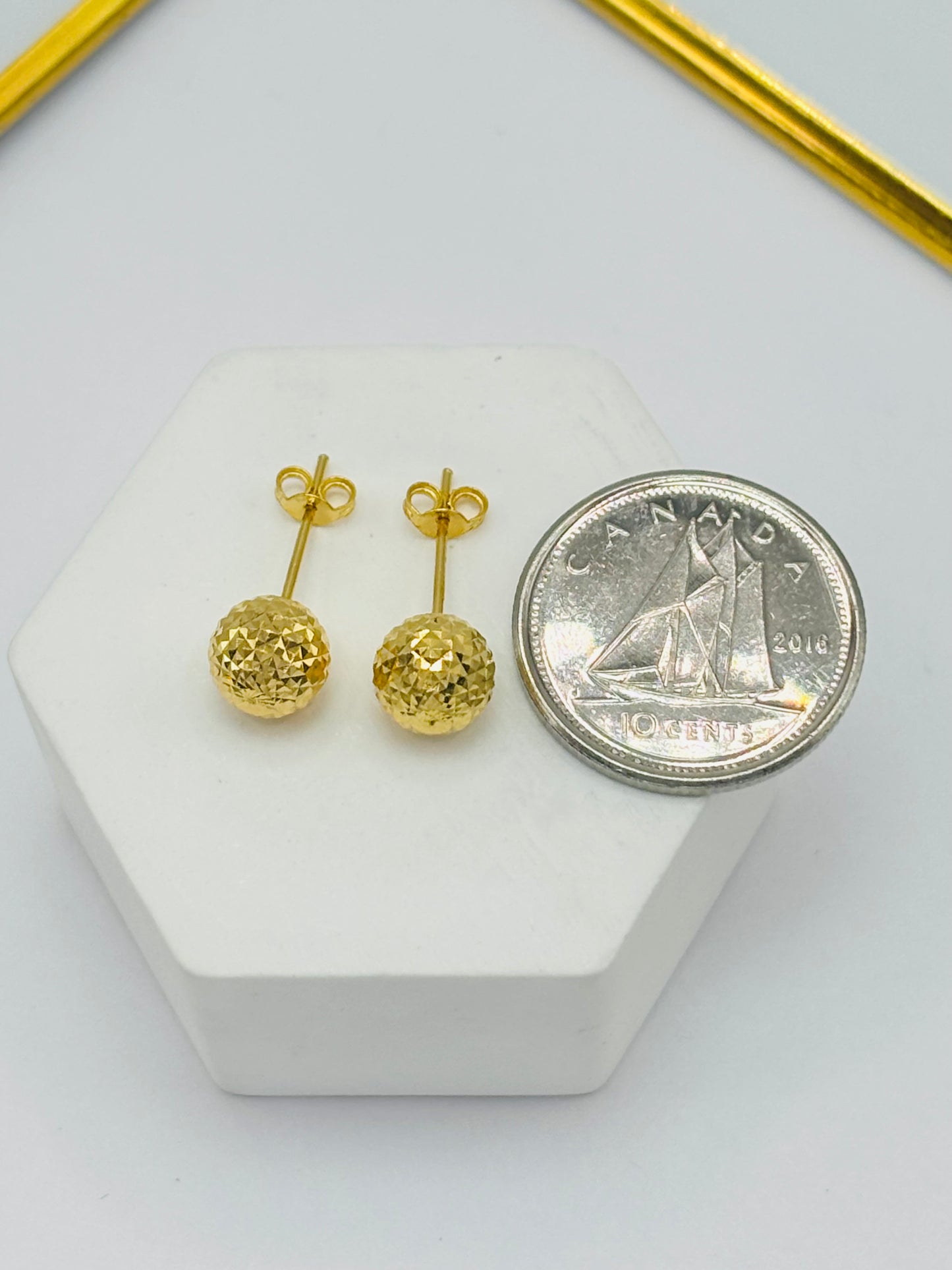 18K Gold Diamond Cut Ball Earrings