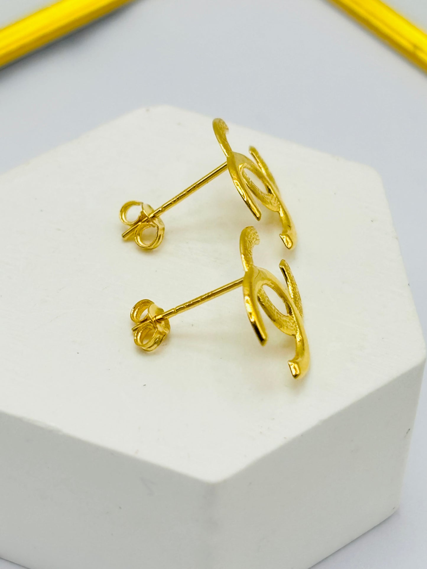 18K Gold Earrings
