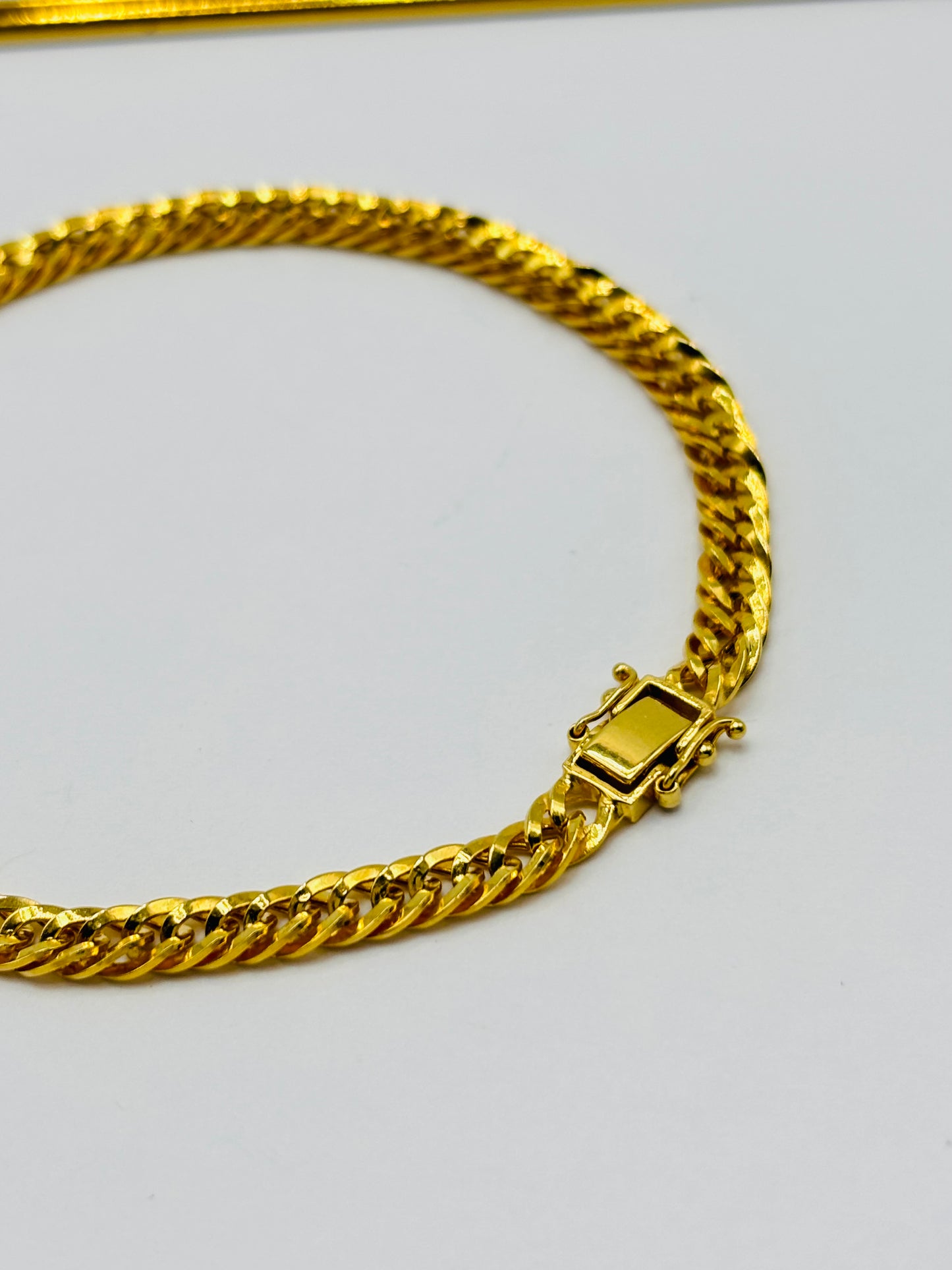 K18 Japan Gold Triple Lock 4.8 mm