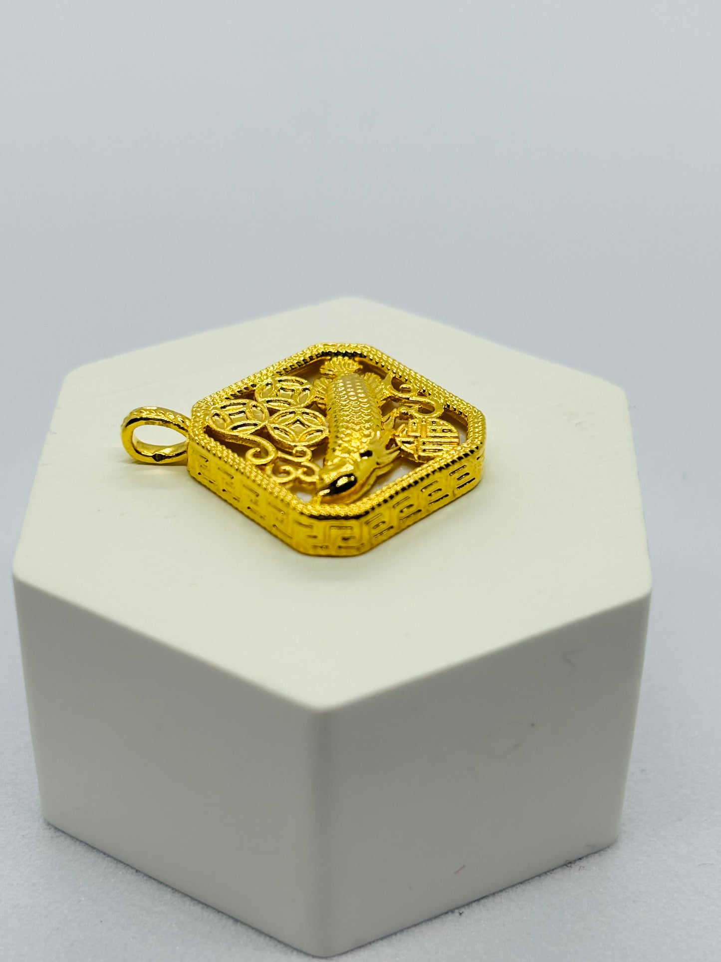 18K Gold Arowana Fish Pendant White (HOLLOW)