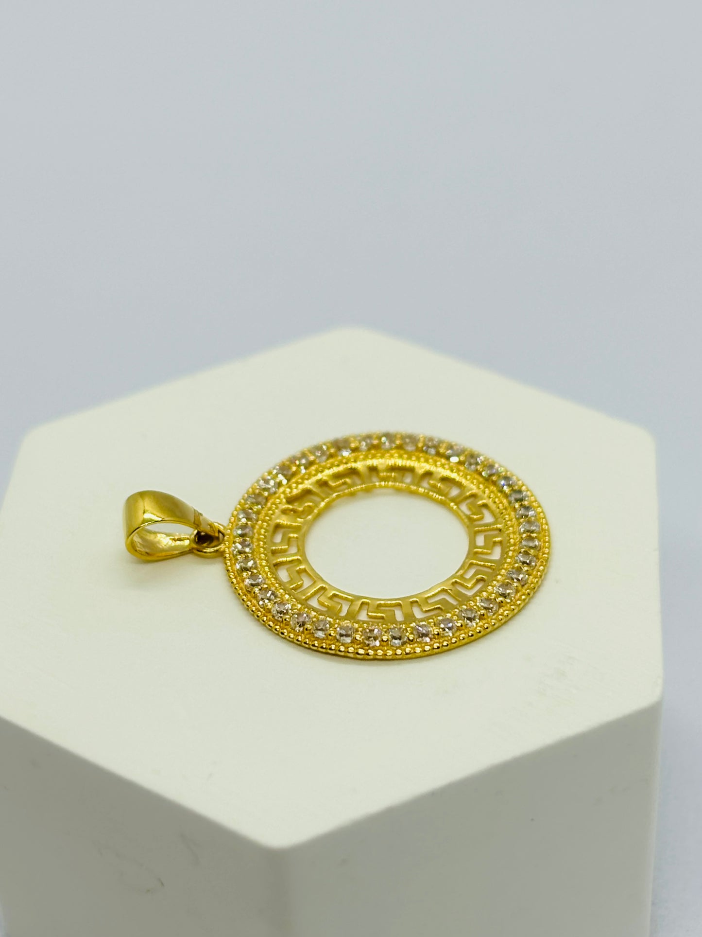 18K Gold Circle Pendant with Stone