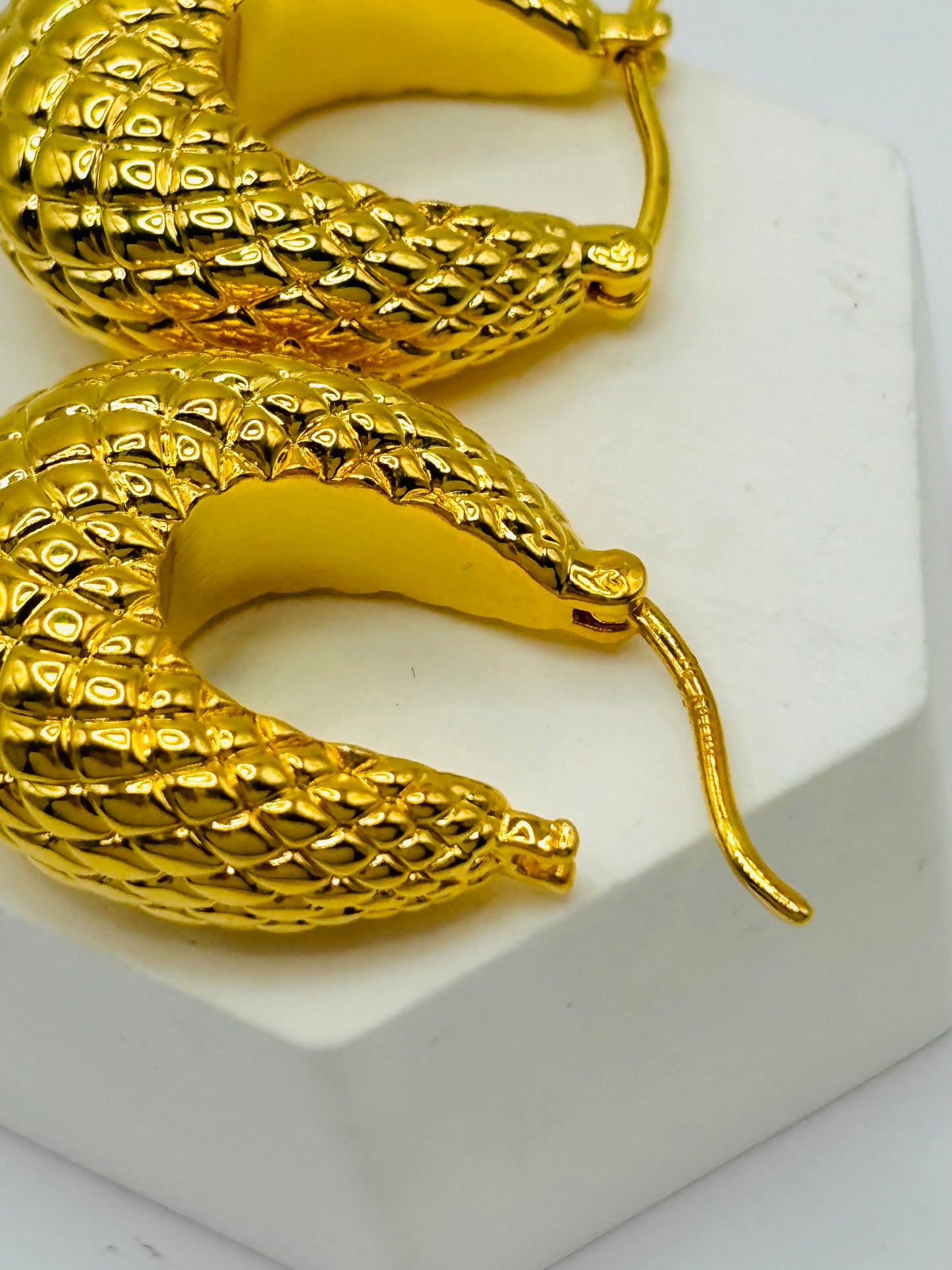 18K Gold Woven Pattern Loop Earrings (Electroform)