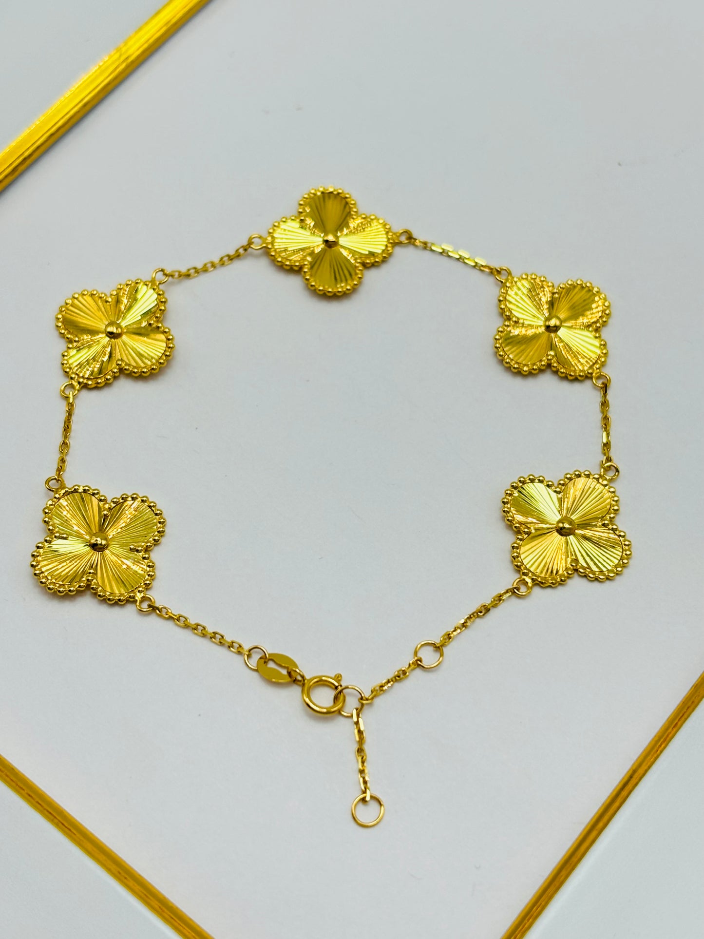 18K Gold Clover Bracelet